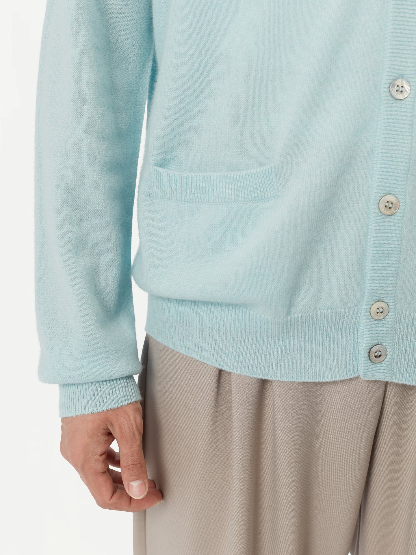 Essential Cashmere V-Neck Cardigan