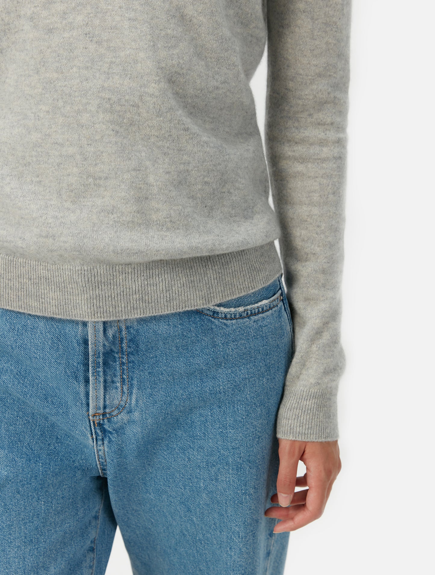 Women's Cashmere Basic V-Neck Sweater Dawn Blue - Gobi Cashmere