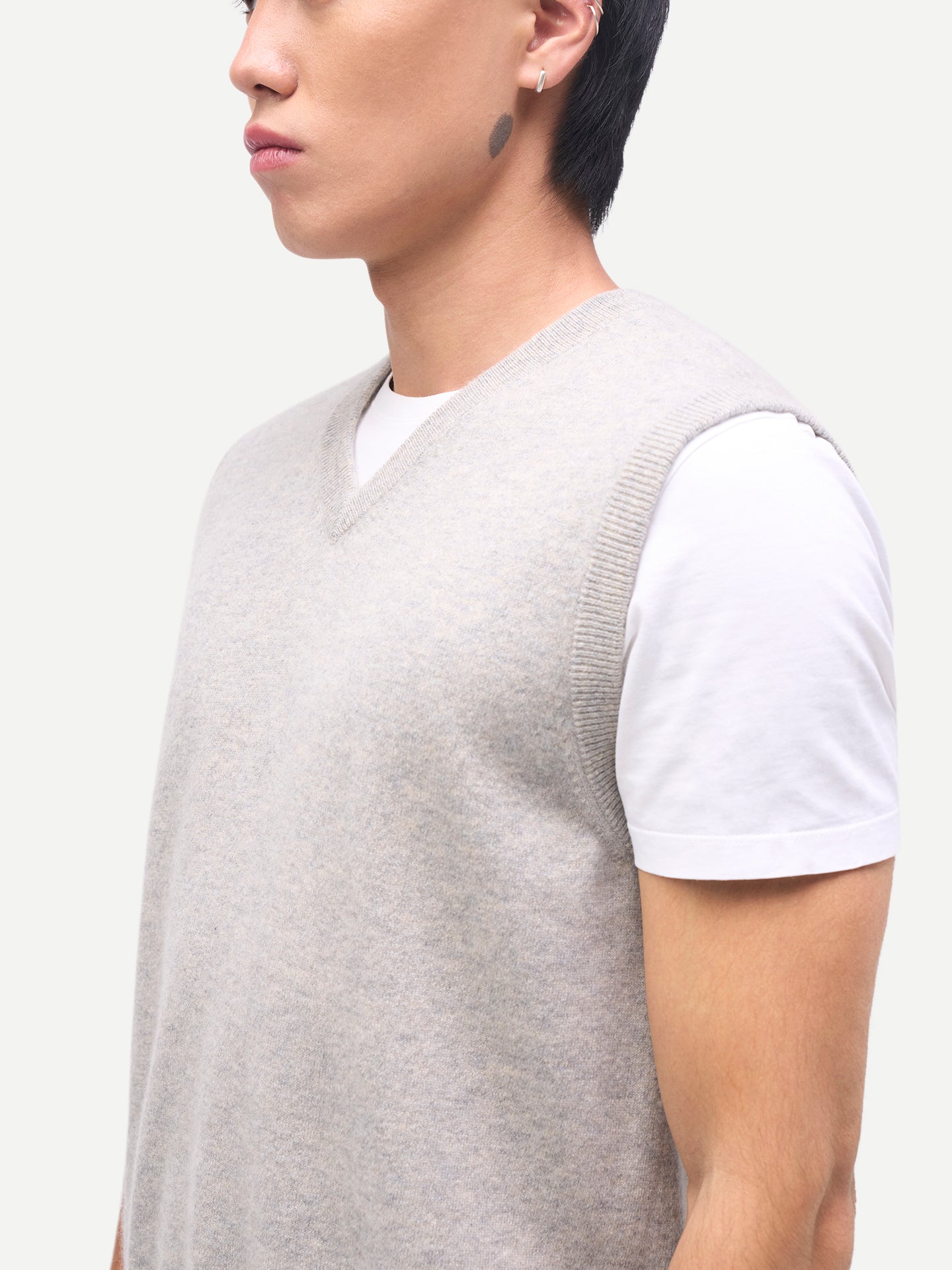 Timeless V-Neck Cashmere Vest