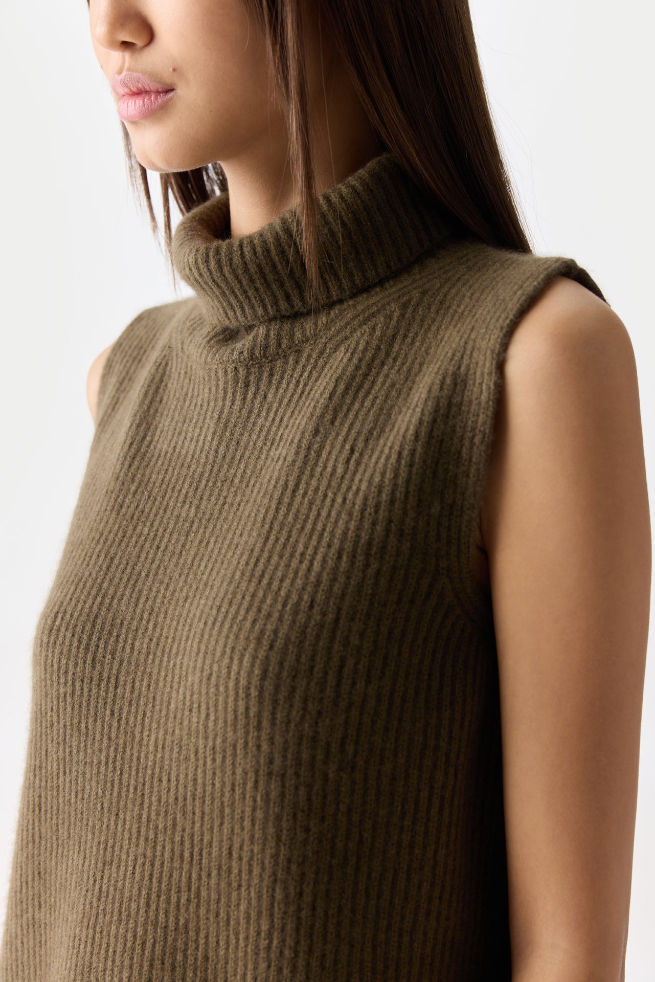 Turtle Neck Cashmere Vest