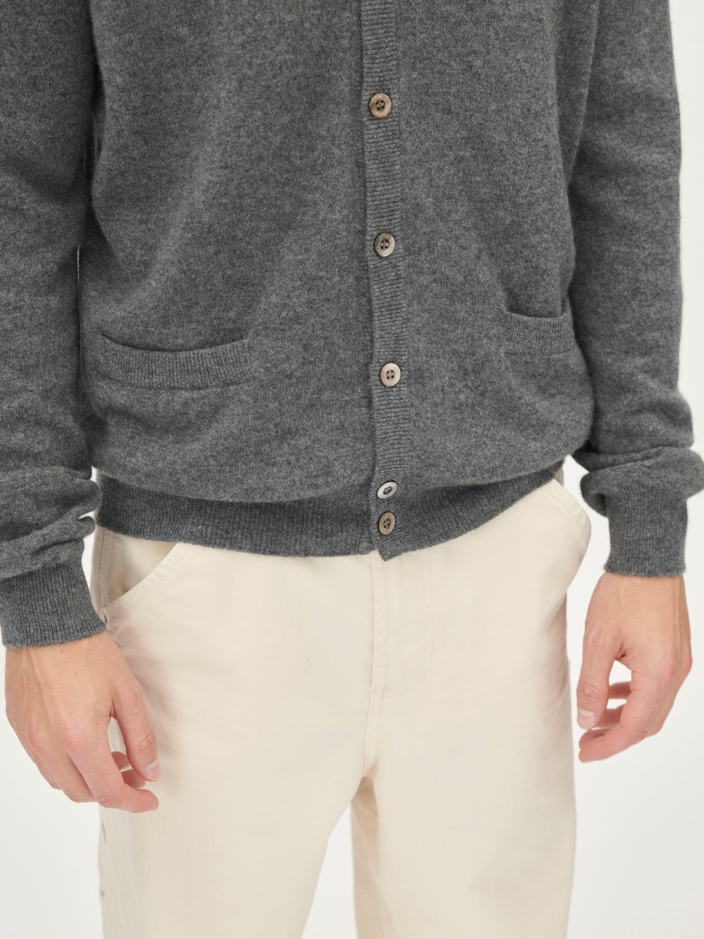 Men's Cashmere V-neck Cardigan Plum Kitten - Gobi Cashmere