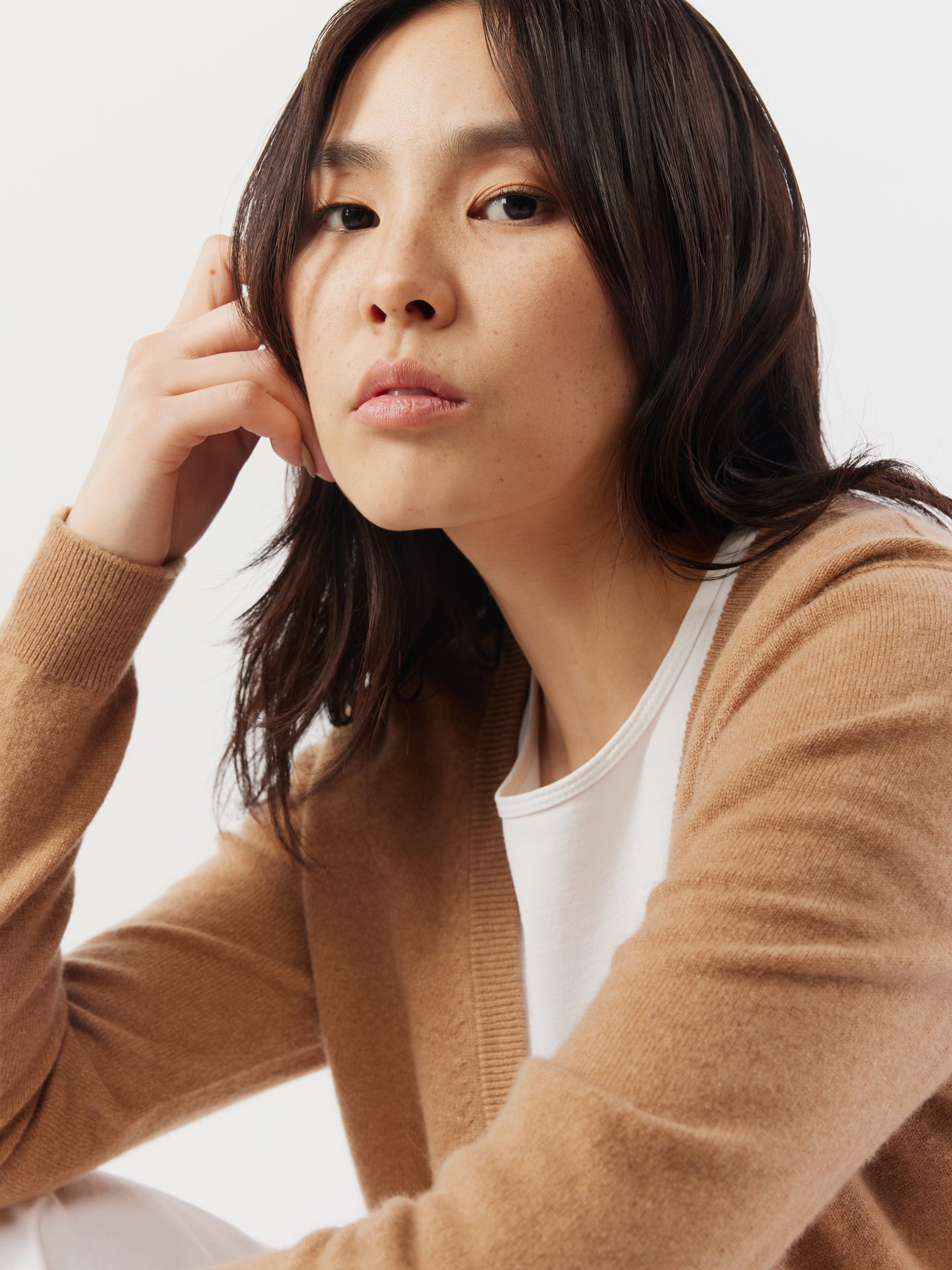 Women's Cashmere V-Neck Cardigan Sheepskin -Gobi Cashmere