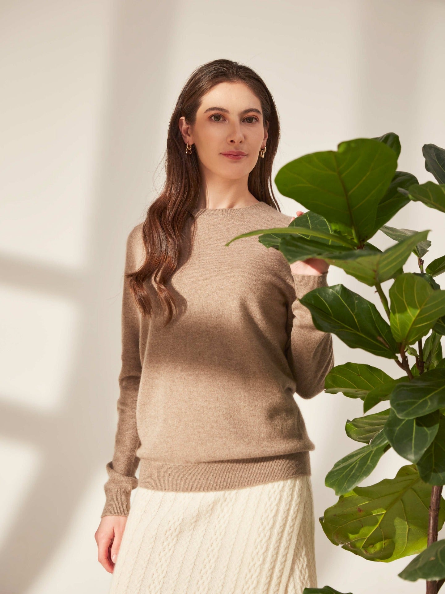 Women's Cashmere Organic Colour Basic Crew Neck Sweater Taupe - Gobi Cashmere