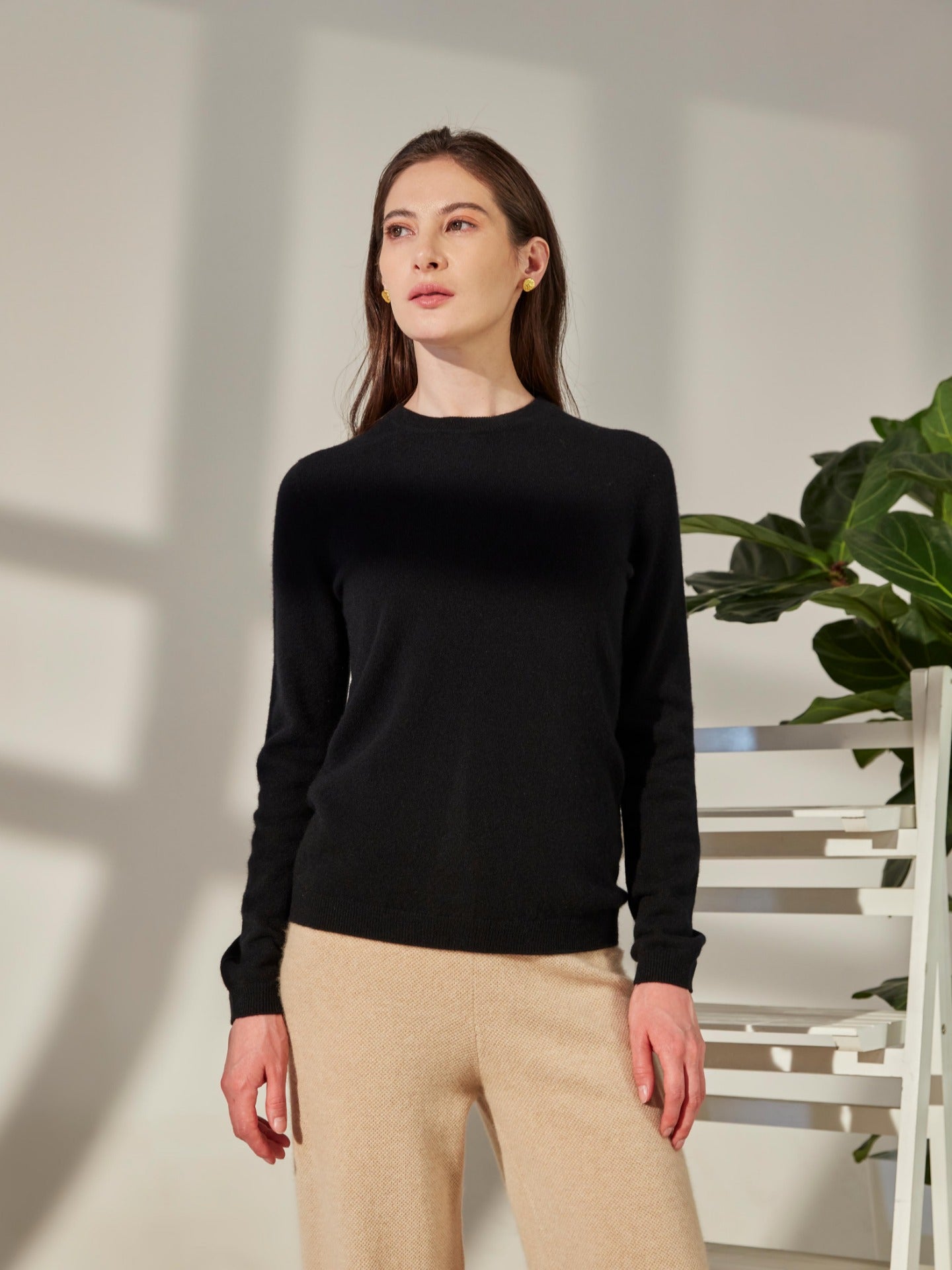 Women's Cashmere Basic Crew Neck Sweater Black - Gobi Cashmere