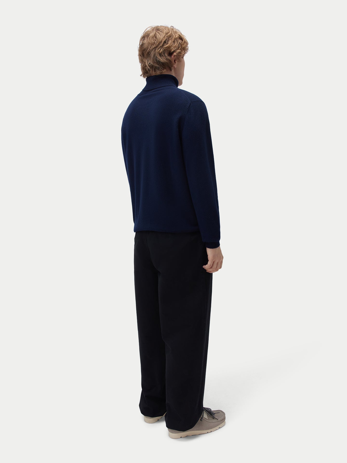 Men's Pure Cashmere Essential Turtle Neck Sweater Navy | Gobi Cashmere