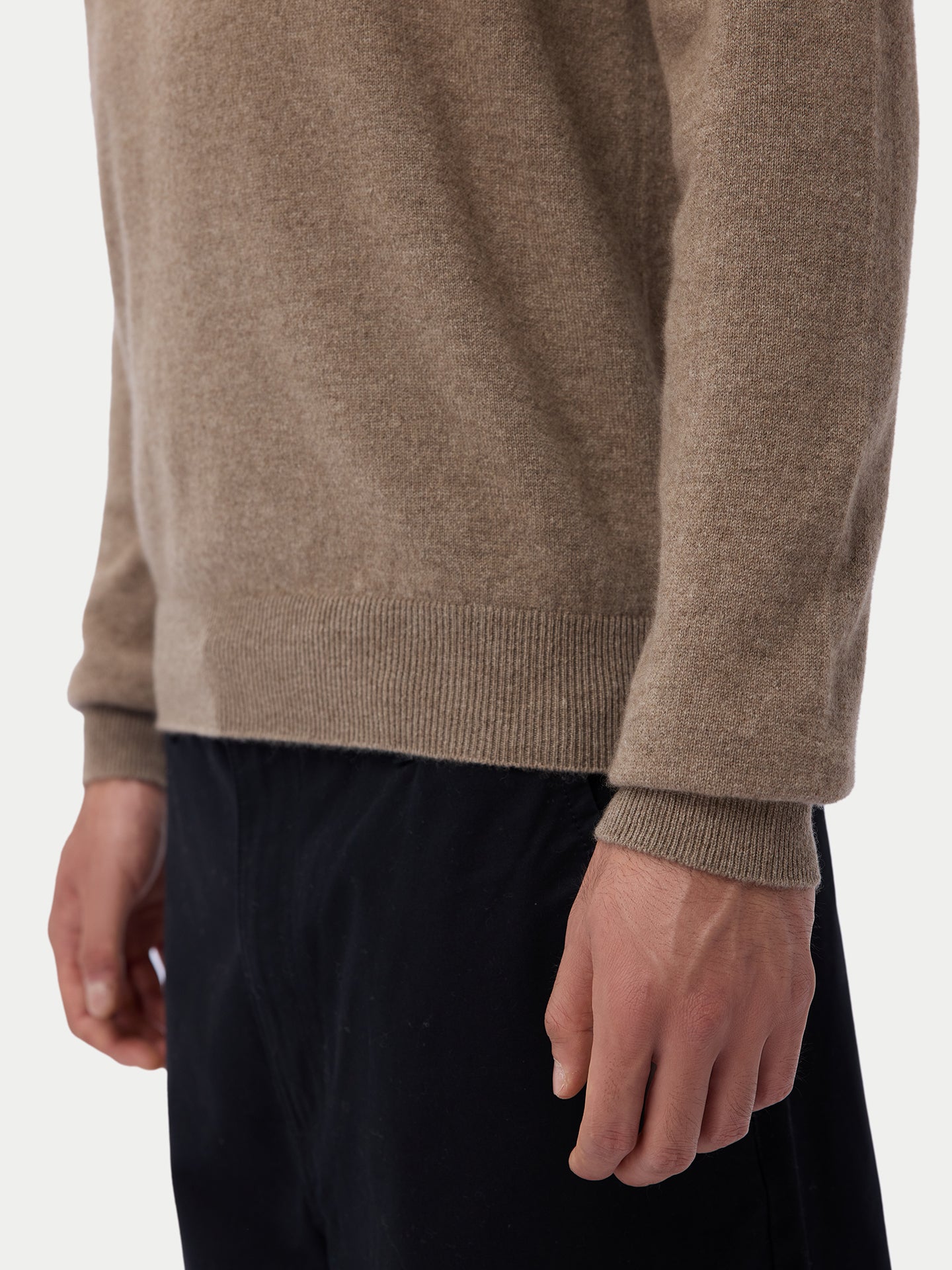 Kaszmirowy sweter Basic z okrągłym dekoltem   