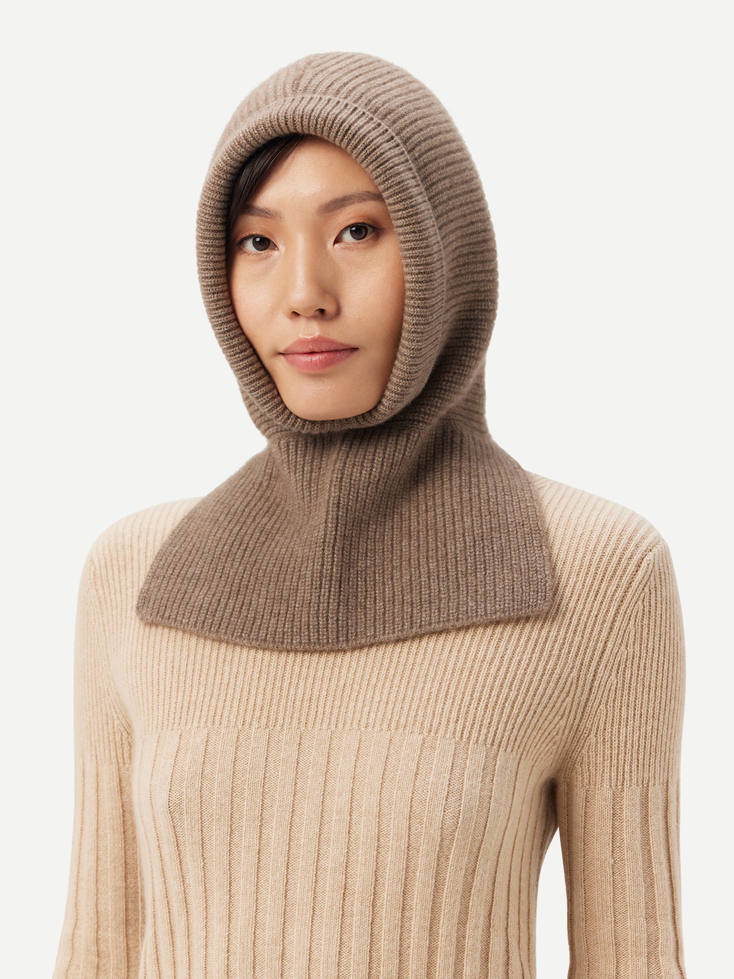 Women's Cashmere Cable-Knit Cashmere Hood Taupe - Gobi Cashmere