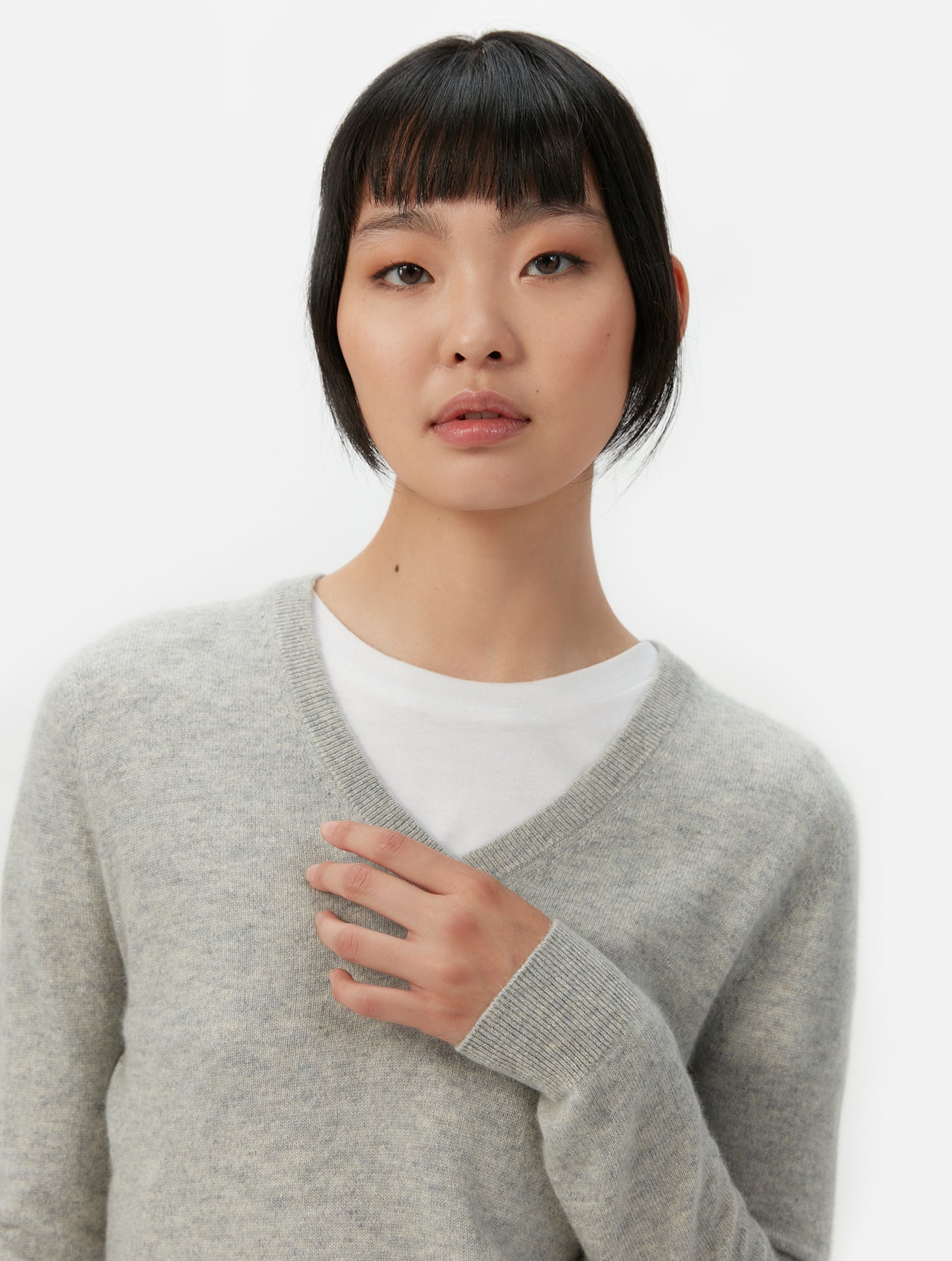 Women's Cashmere Basic V-Neck Sweater Dawn Blue - Gobi Cashmere