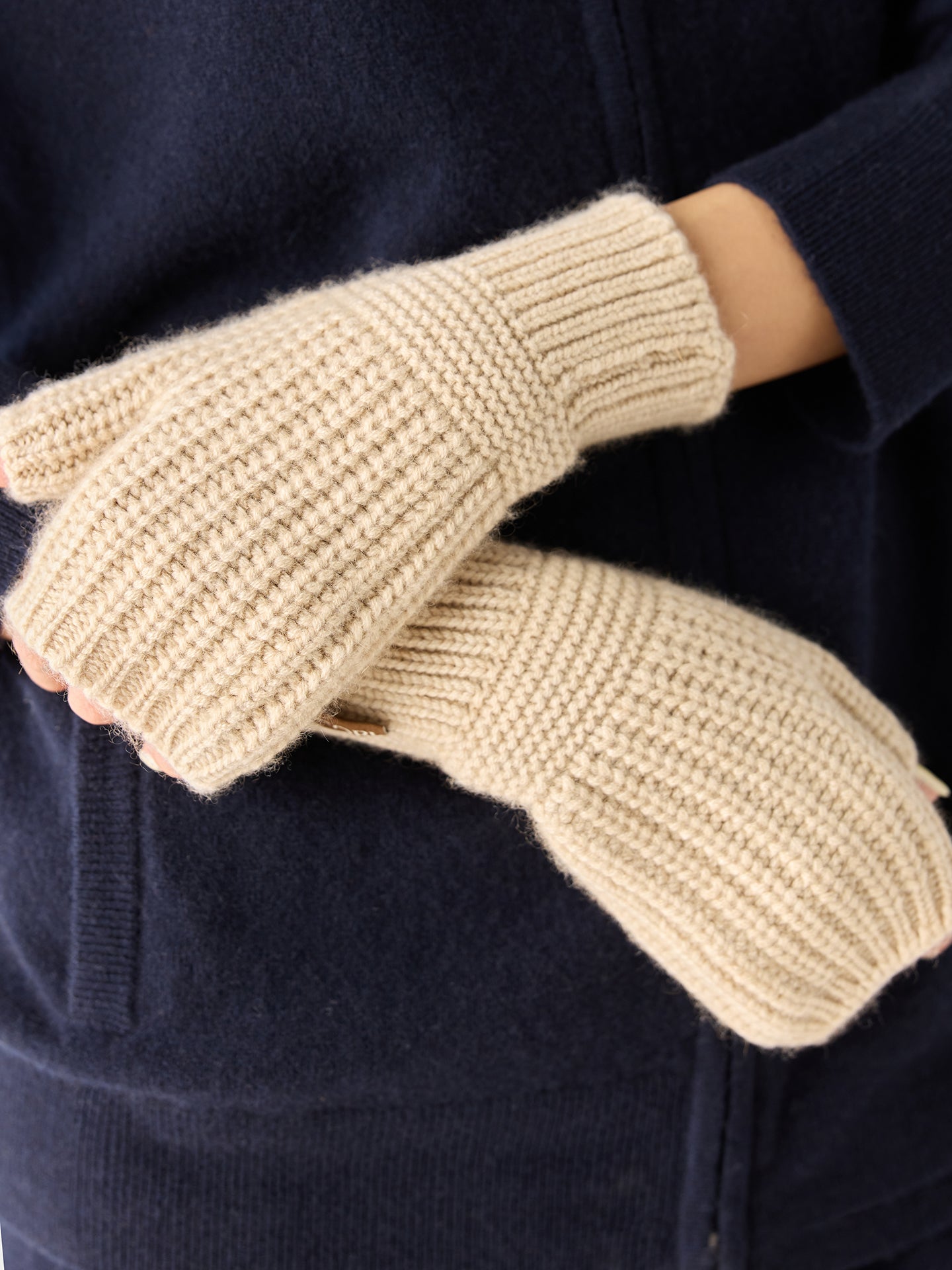 Organic Colour Rib-Knit Cashmere Gloves Beige - Gobi Cashmere