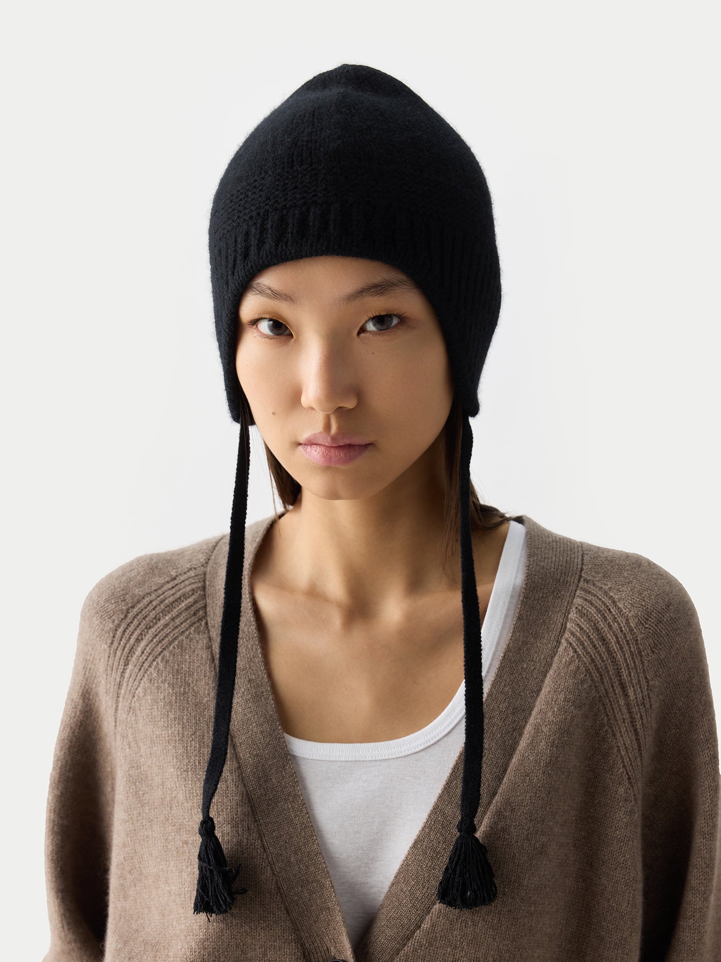 Ultimate Warmth Knit Tie Hat Black - Gobi Cashmere
