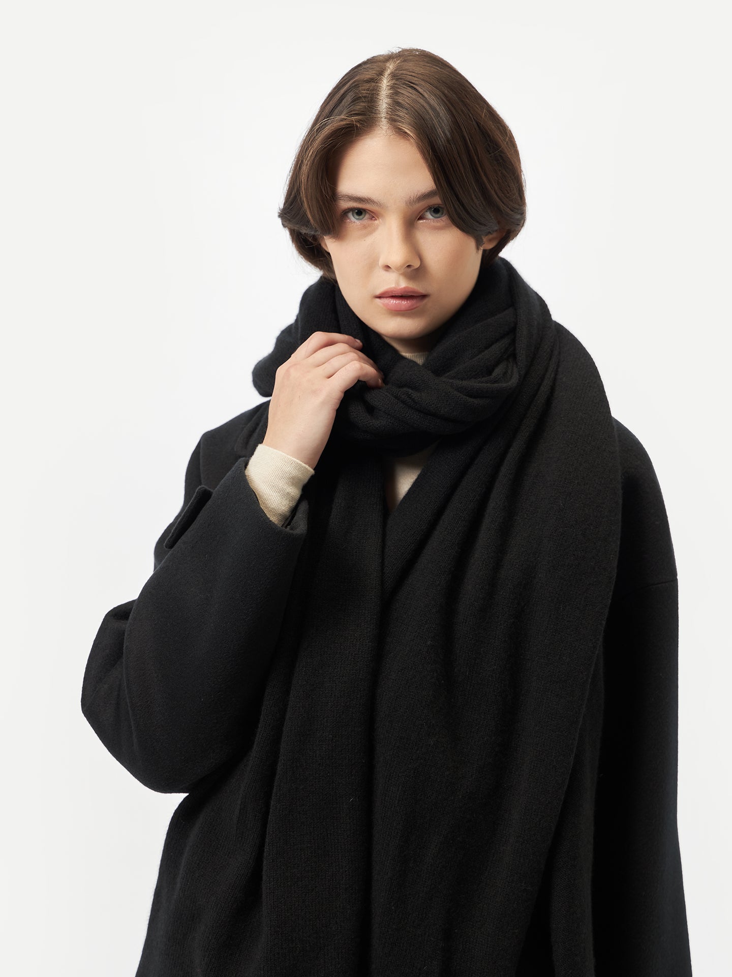 Lightweight Cashmere Shawl Black - Gobi Cashmere