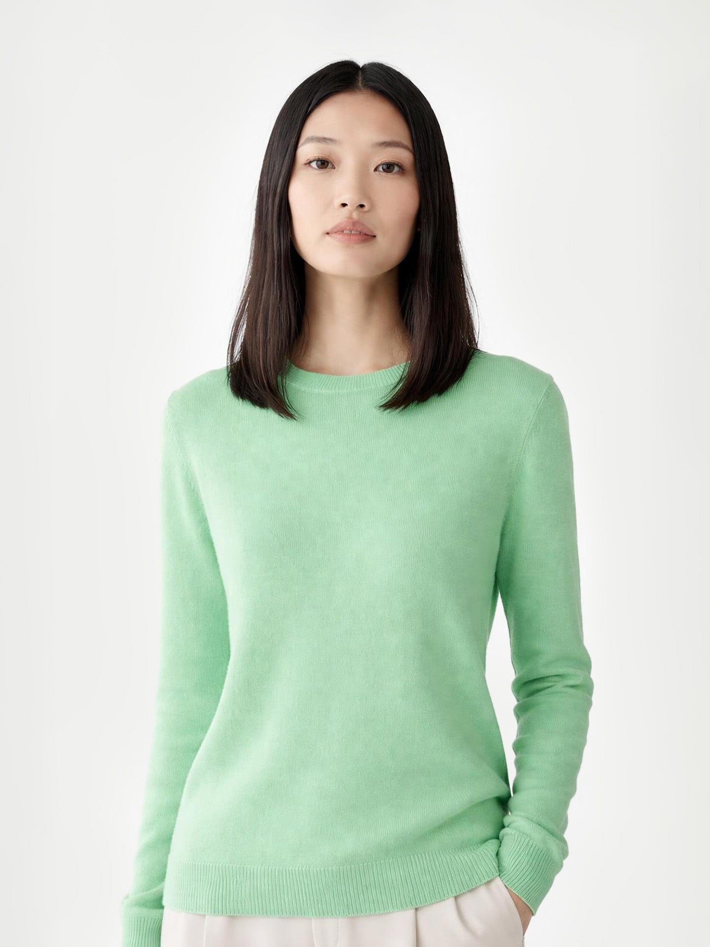 Essential Cashmere Crewneck Sweater Green Ash - Gobi Cashmere