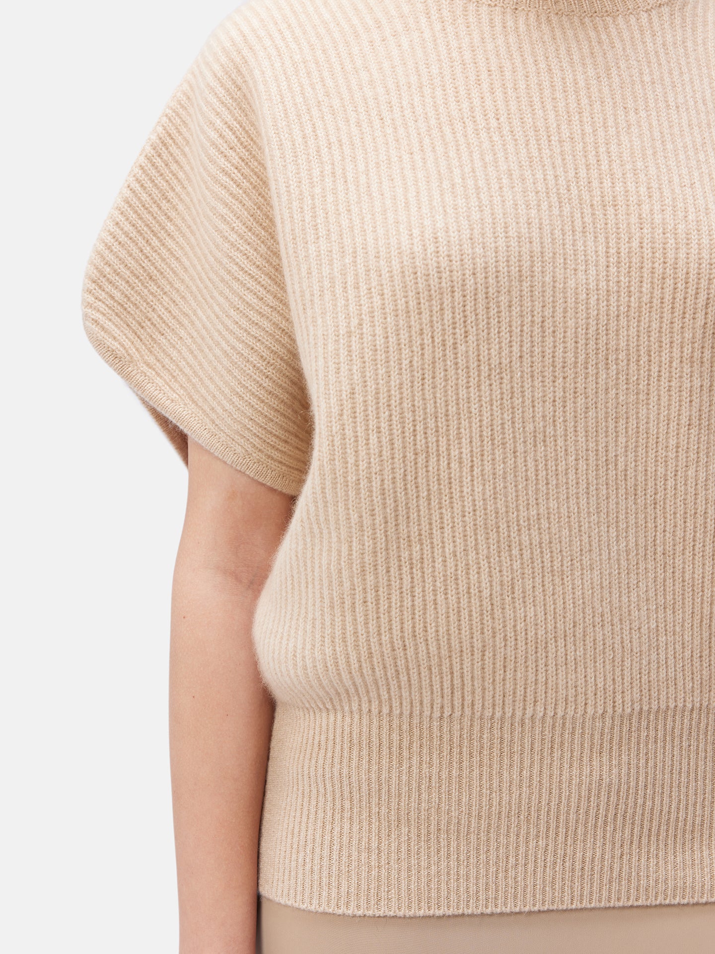 Women's Organic Cashmere Short-Sleeve Turtleneck Beige - Gobi Cashmere