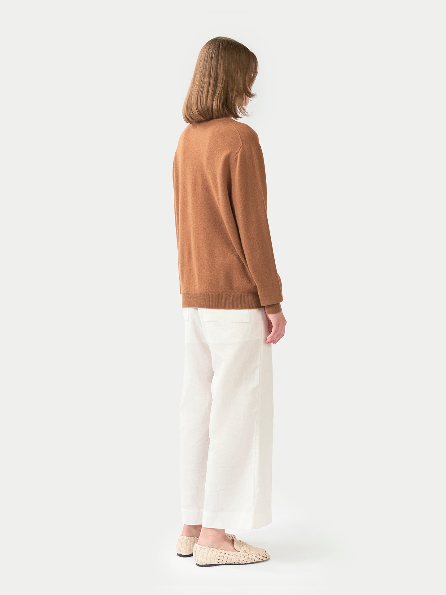 Essential Cashmere V-Neck Sweater