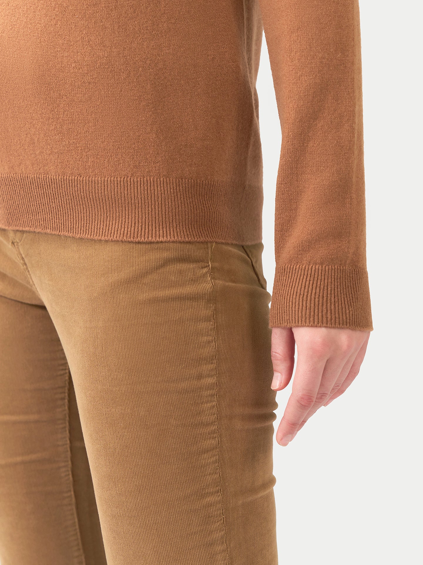 Essential Cashmere Turtleneck Sweater