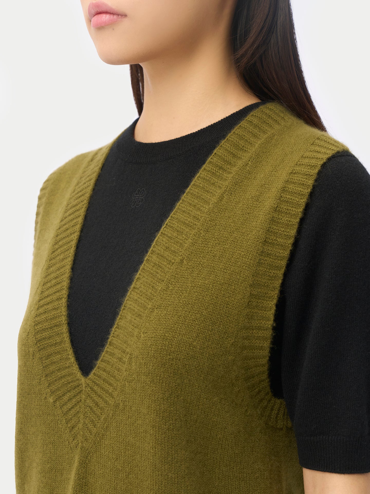 Women's Relaxed V-Neck Cashmere Vest