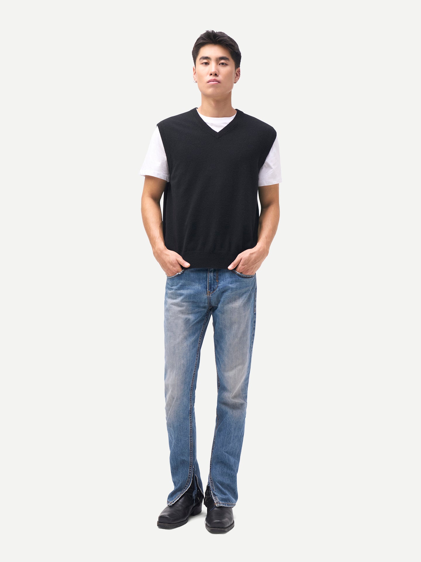 Timeless V-Neck Cashmere Vest Black - Gobi Cashmere