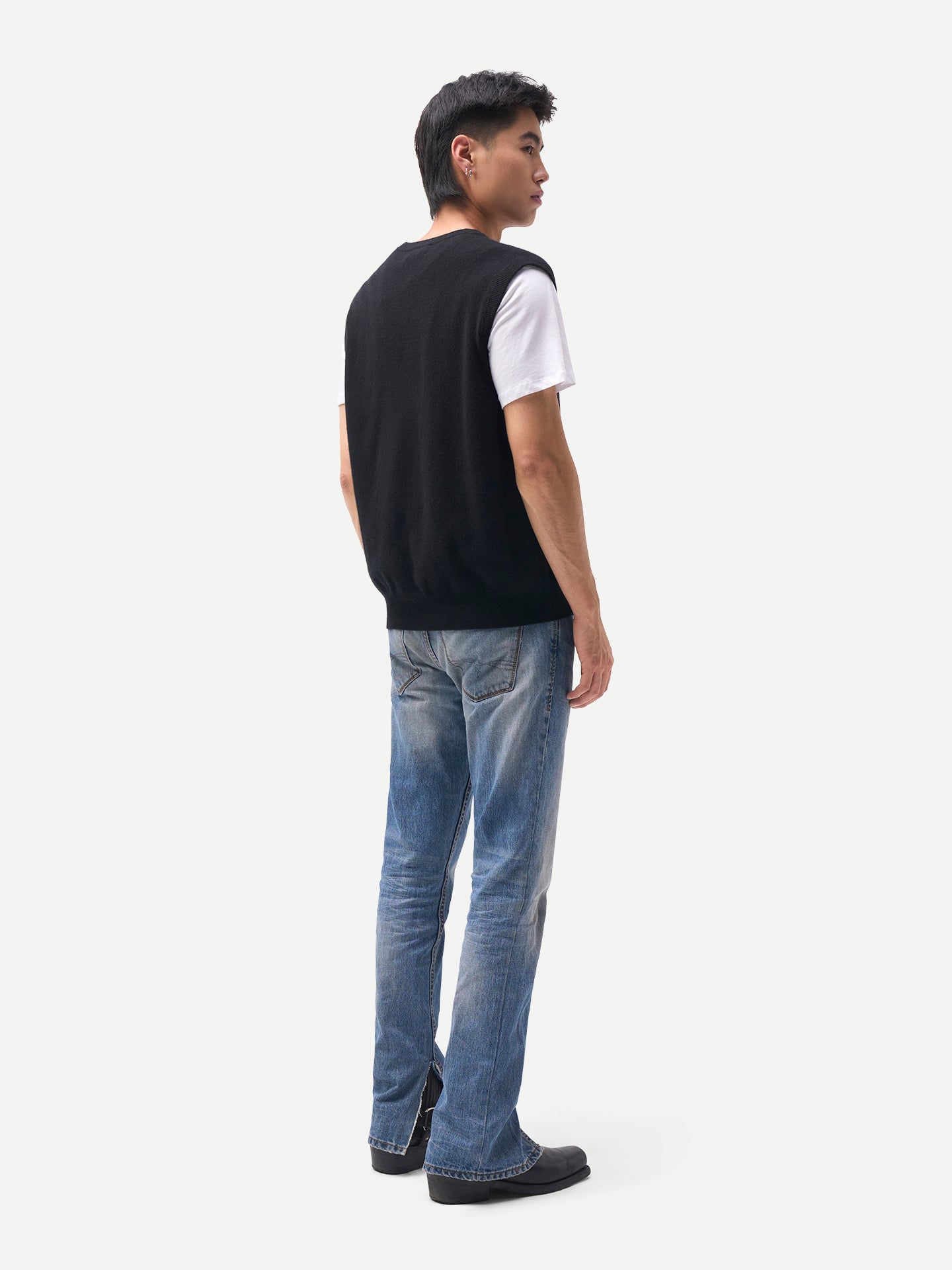 Timeless V-Neck Cashmere Vest Black - Gobi Cashmere