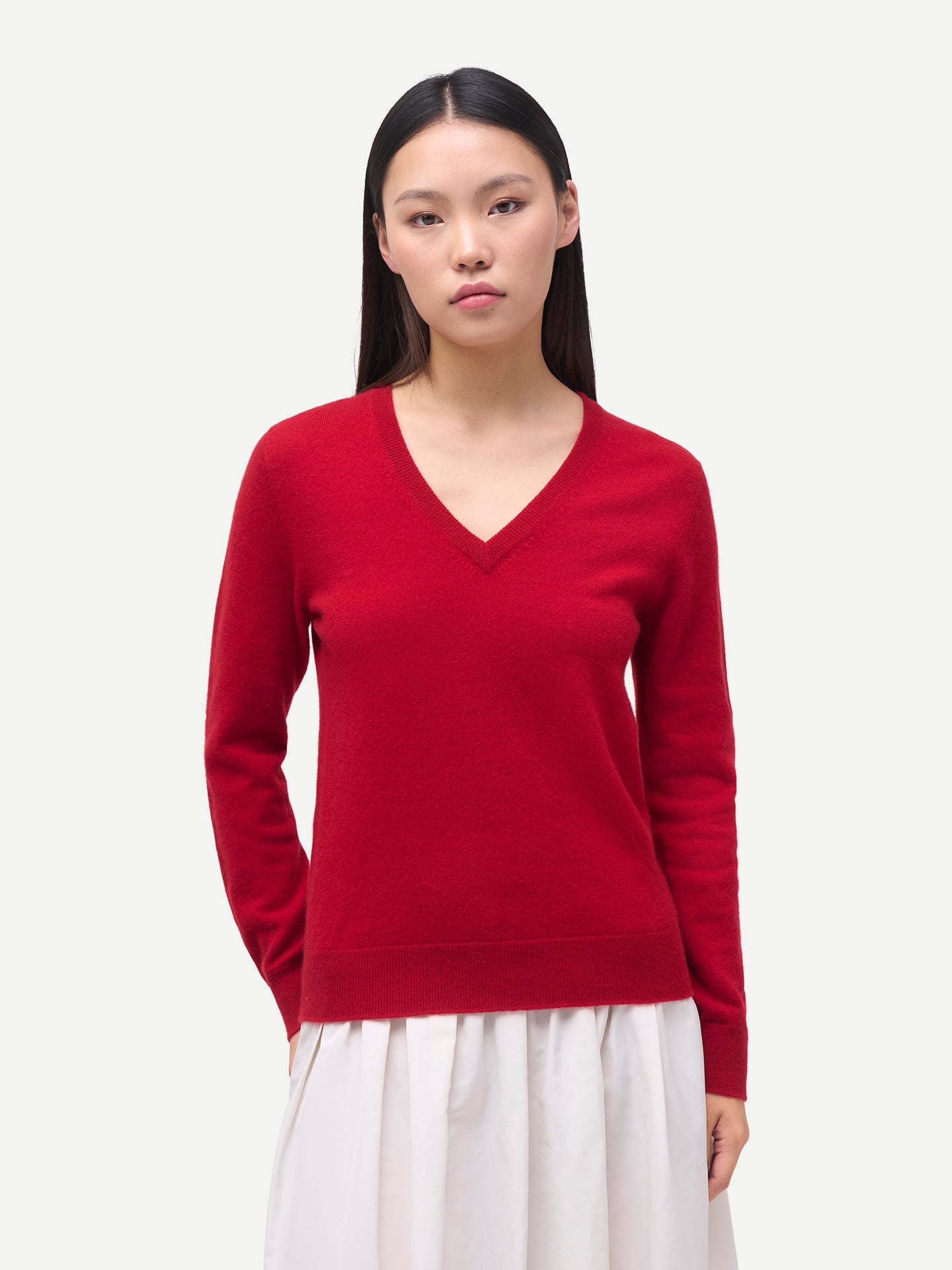 Women's Classic Cashmere V-Neck Sweater Chili Pepper| GOBI Cashmere