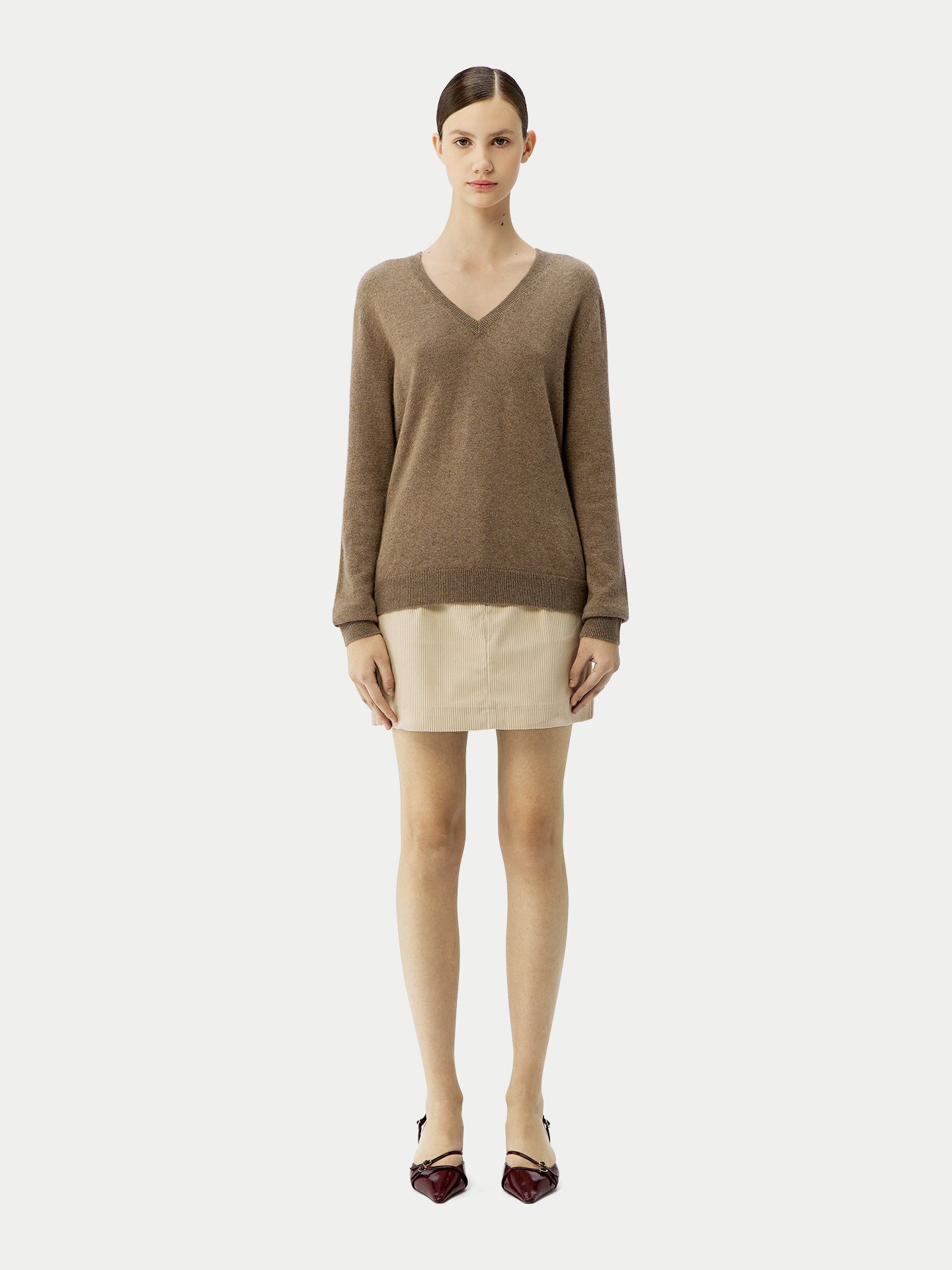 Women's Cashmere V-Neck Sweater Taupe- Gobi Cashmere