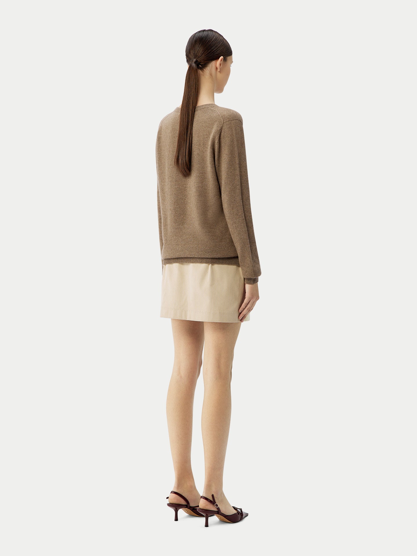 Women's Cashmere V-Neck Sweater Taupe- Gobi Cashmere