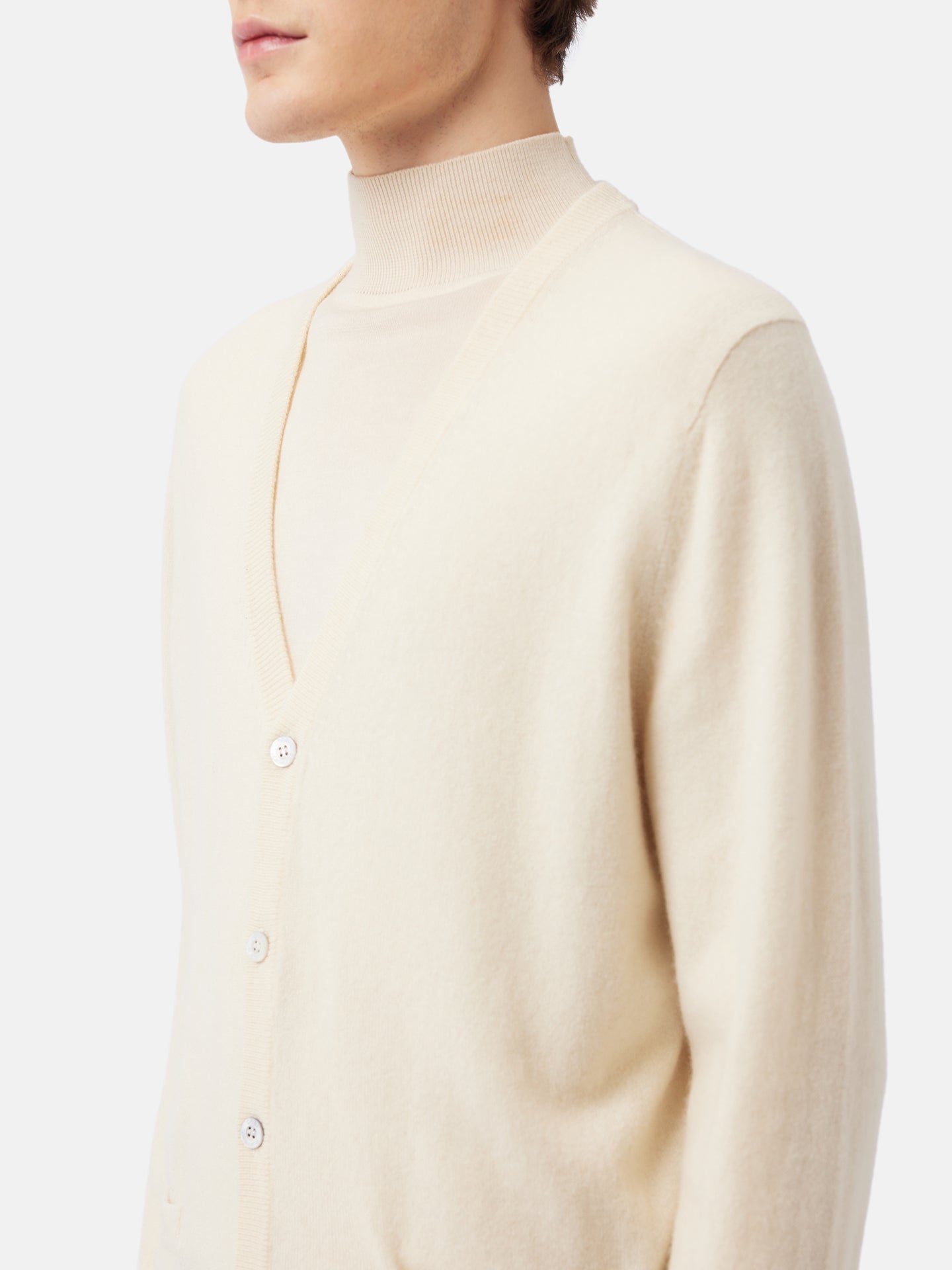 Men's Organic Cashmere V-neck Cardigan Off White - Gobi Cashmere