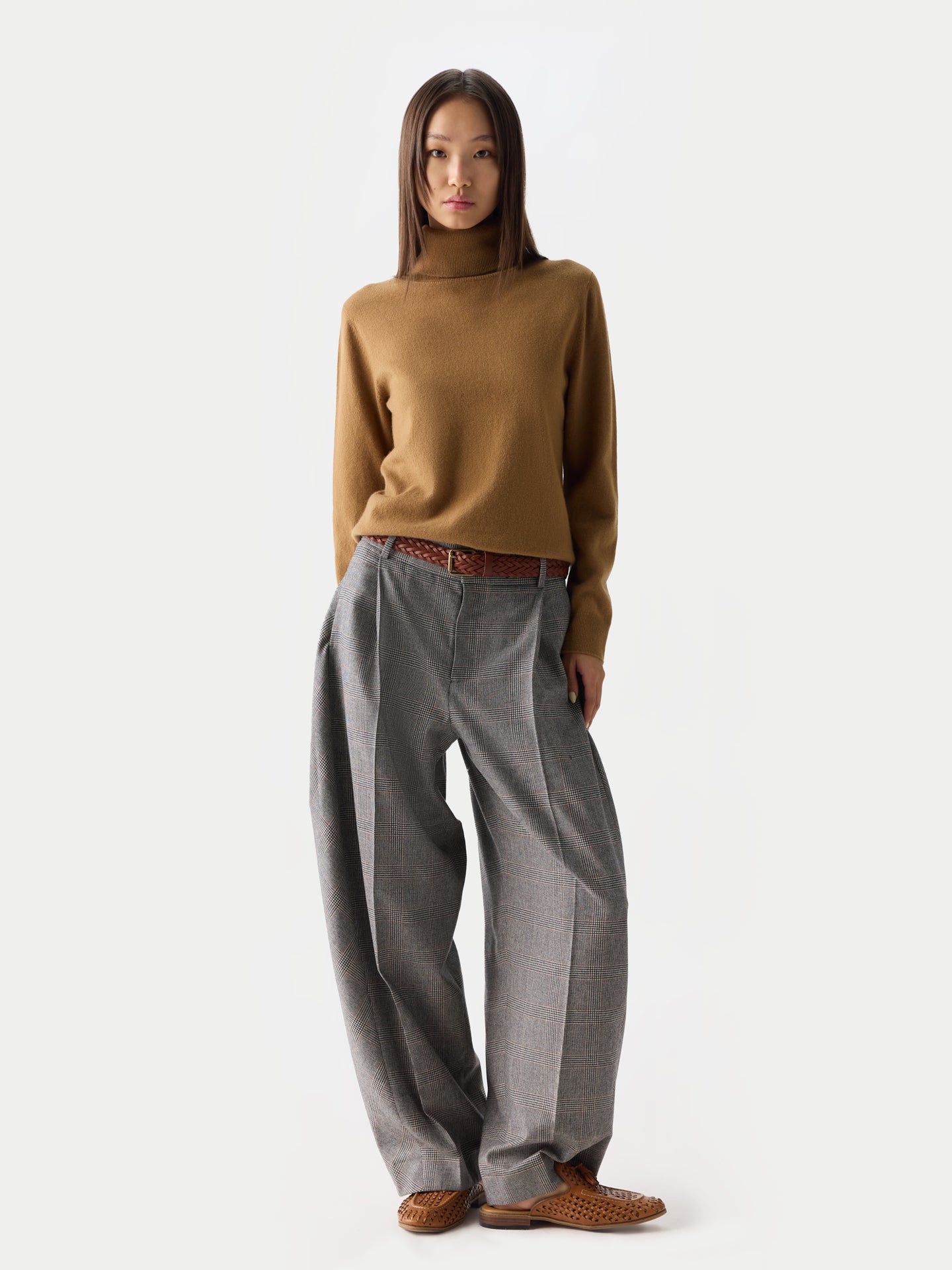 Women's Classic Cashmere Turtleneck Sweater Almond | GOBI Cashmere