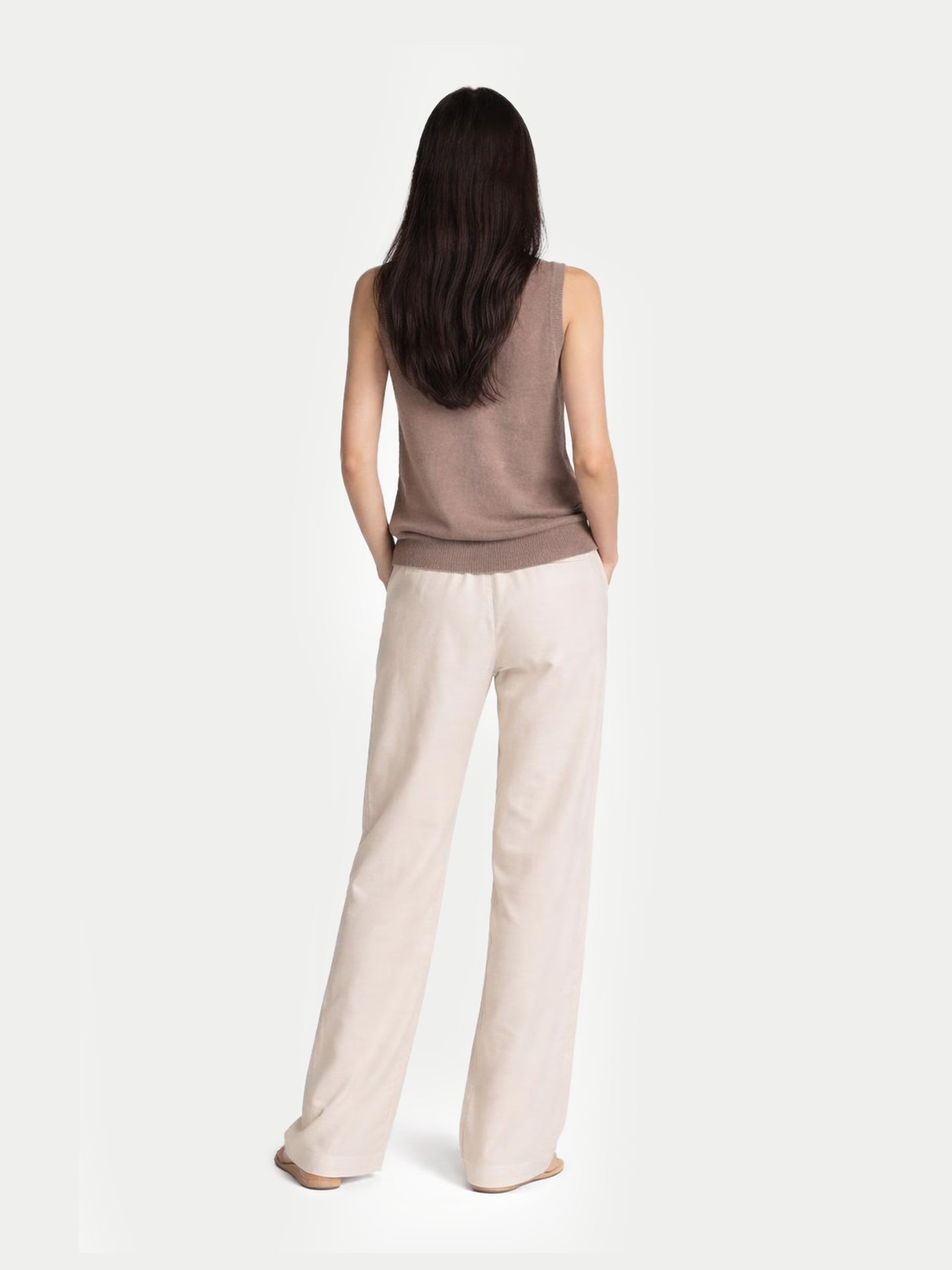 Organic Colour Timeless Cashmere Crewneck Vest