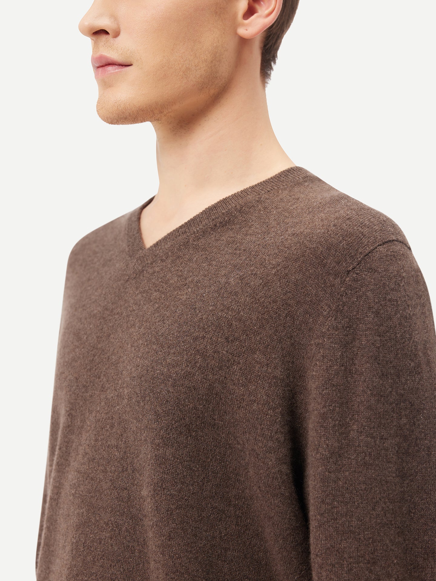 Men's Cashmere Basic V-Neck Sweater Cocoa - Gobi Cashmere