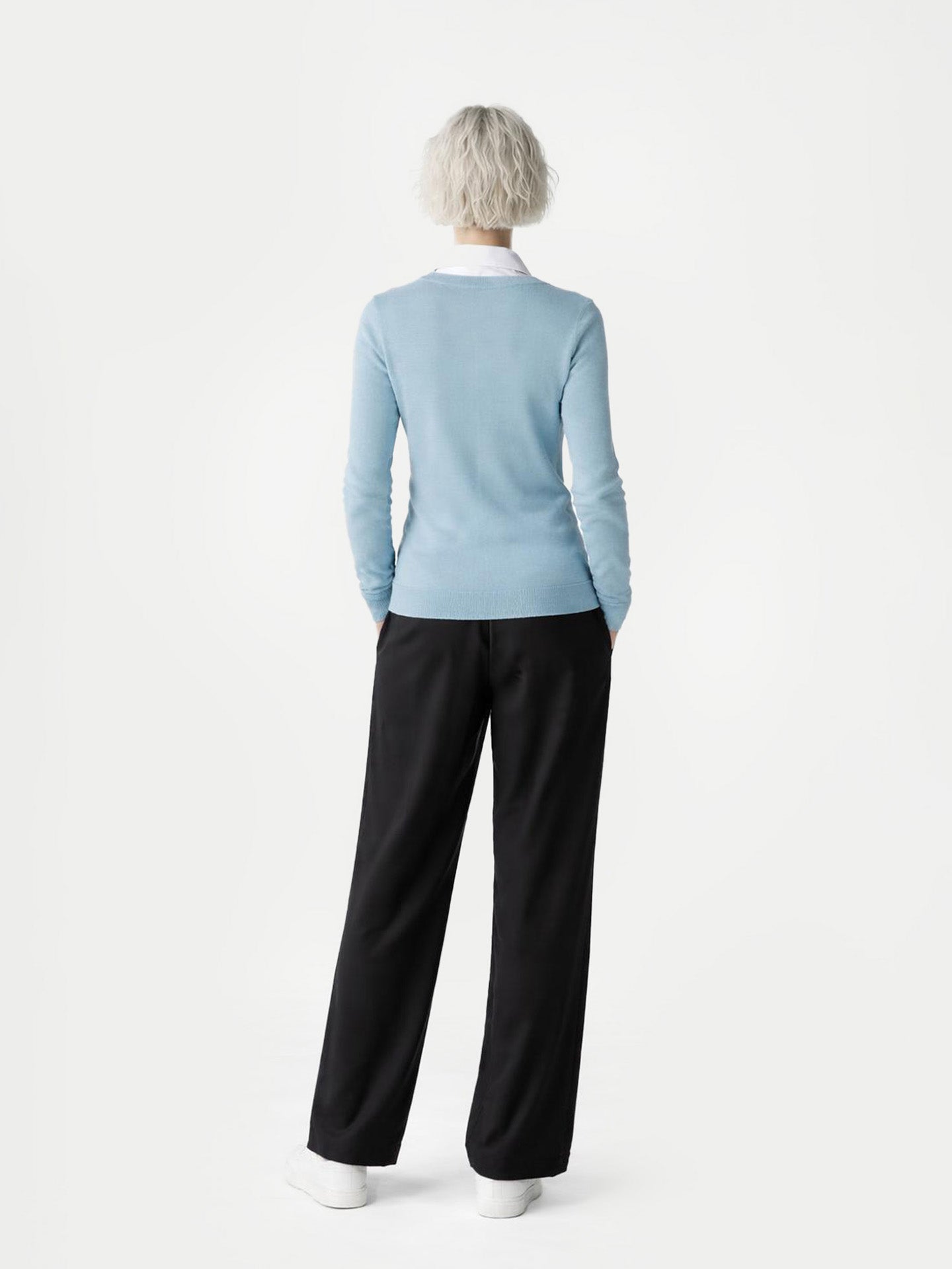 Essential Cashmere Crewneck Sweater Cloud Blue - Gobi Cashmere