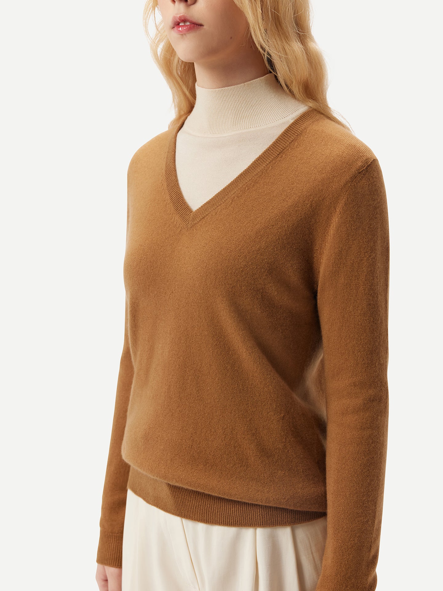Women's Basic Cashmere V-Neck Sweater Almond - Gobi Cashmere