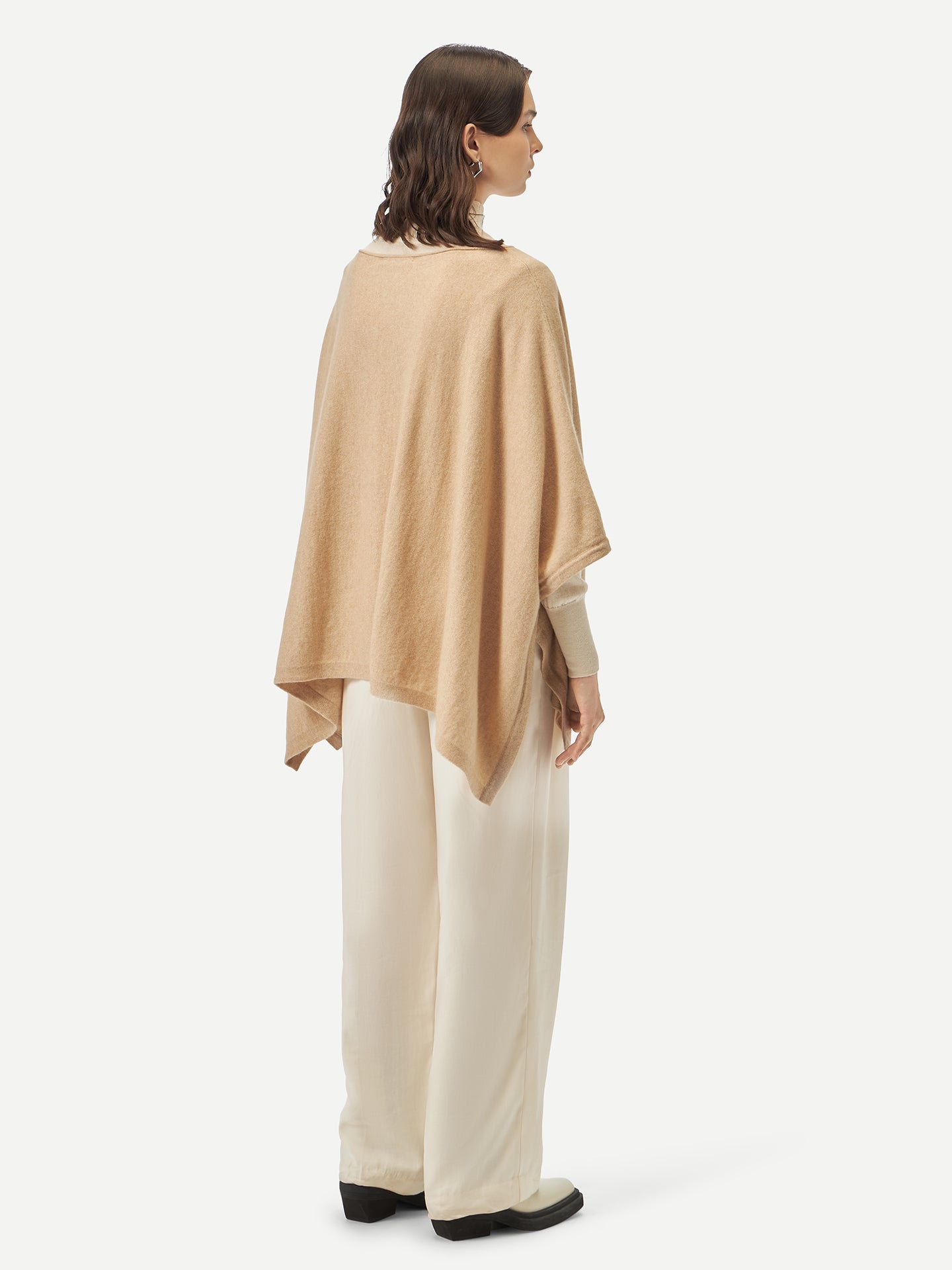 Women's Organic Colour Boat-Neck Cashmere Poncho Beige - Gobi Cashmere