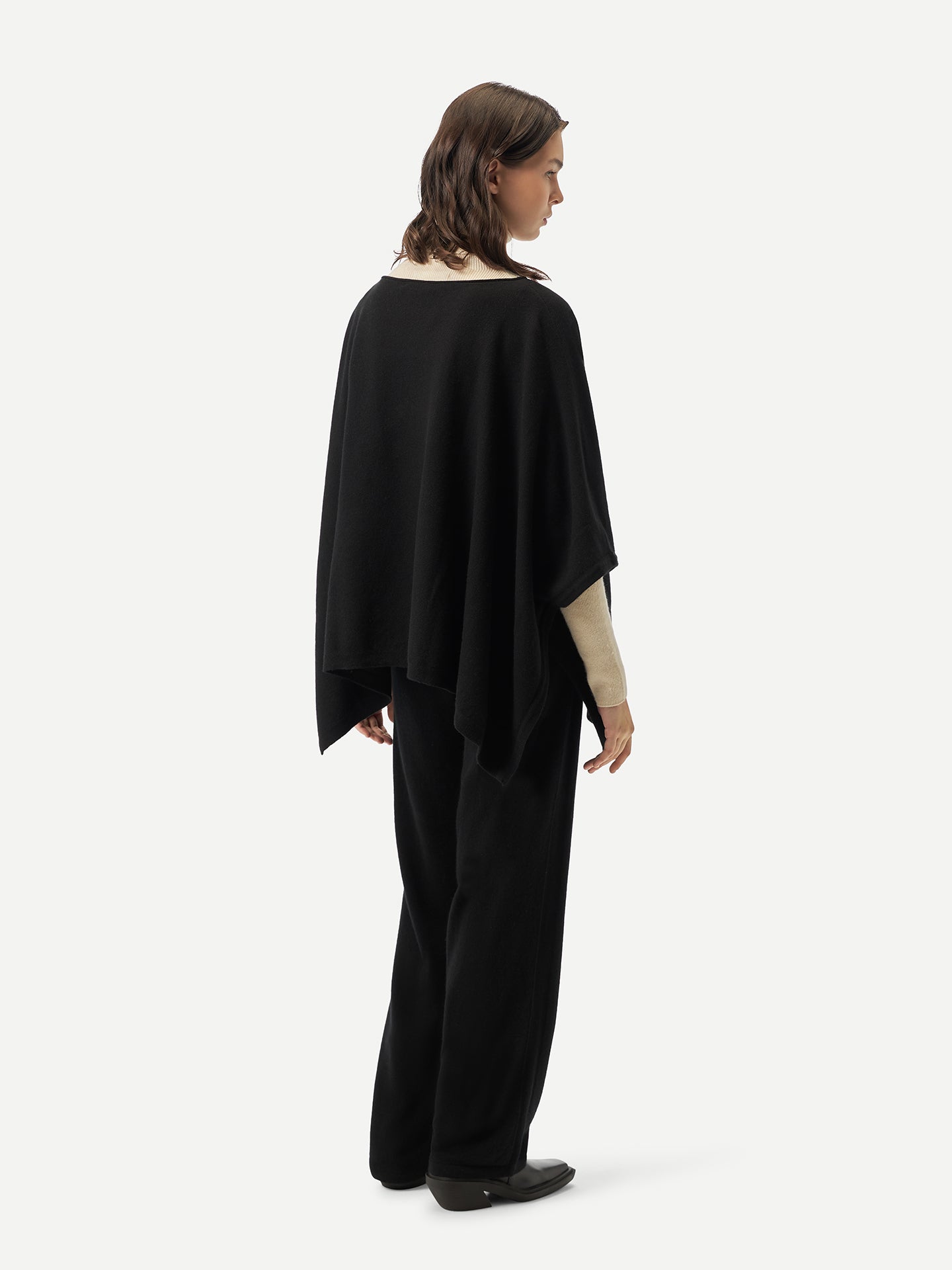 Women's Boat-Neck Cashmere Poncho Black - Gobi Cashmere