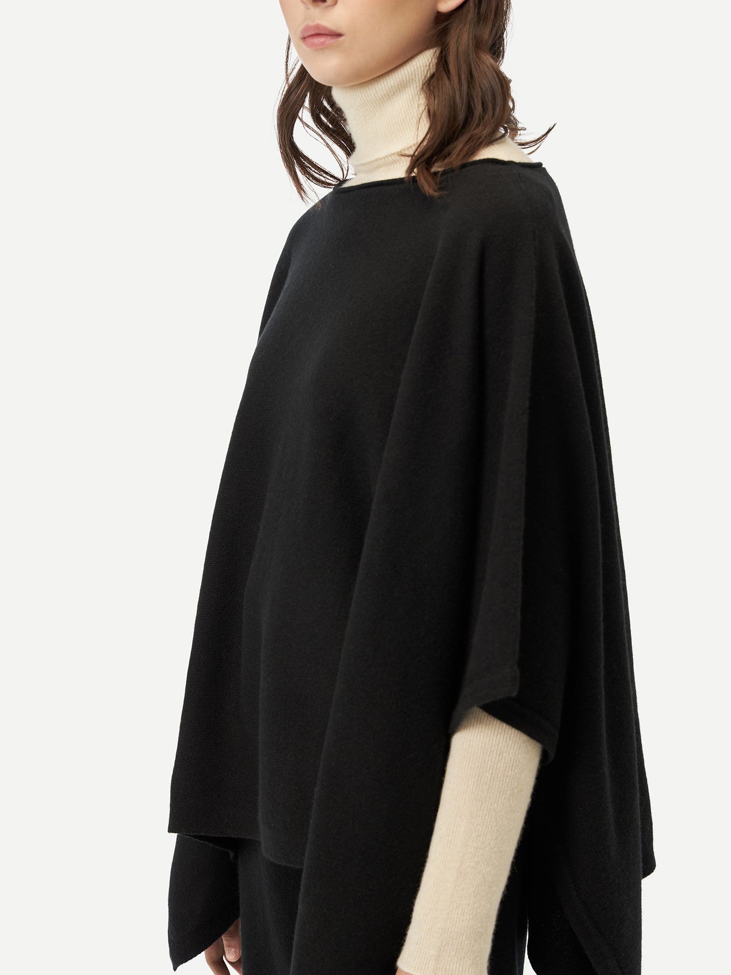 Women's Boat-Neck Cashmere Poncho Black - Gobi Cashmere