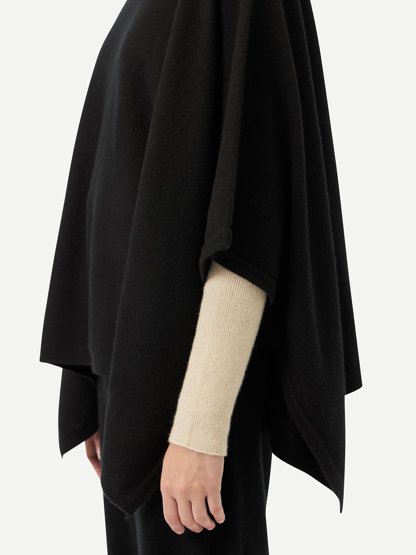 Women's Boat-Neck Cashmere Poncho Black - Gobi Cashmere