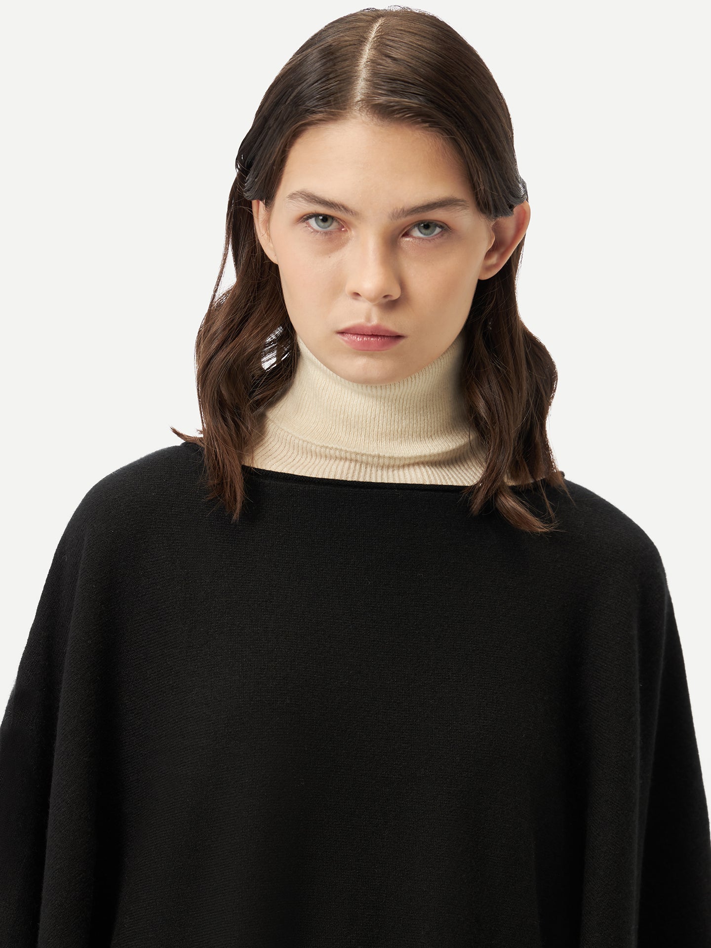 Women's Boat-Neck Cashmere Poncho Black - Gobi Cashmere