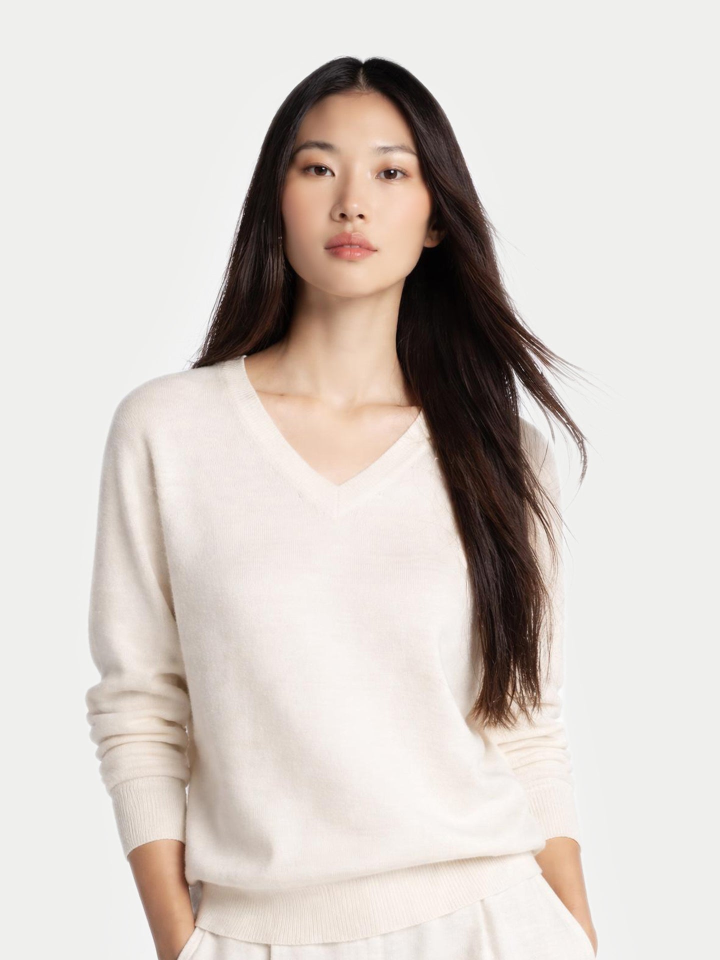 Organic Colour Cashmere Essential V-Neck Sweater Off White - Gobi Cashmere