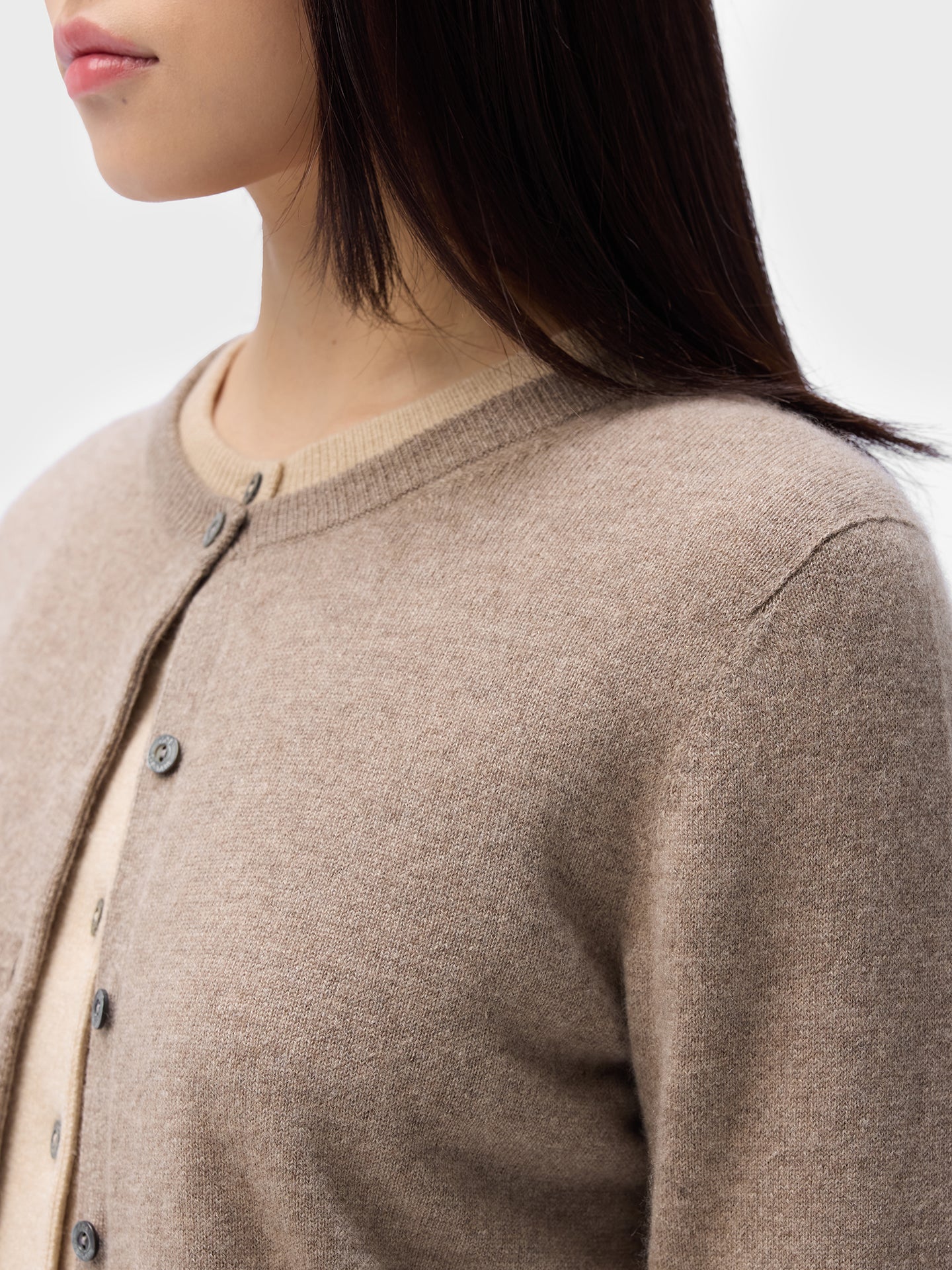 Kardigan kaszmirowy z okrągłym dekoltem    