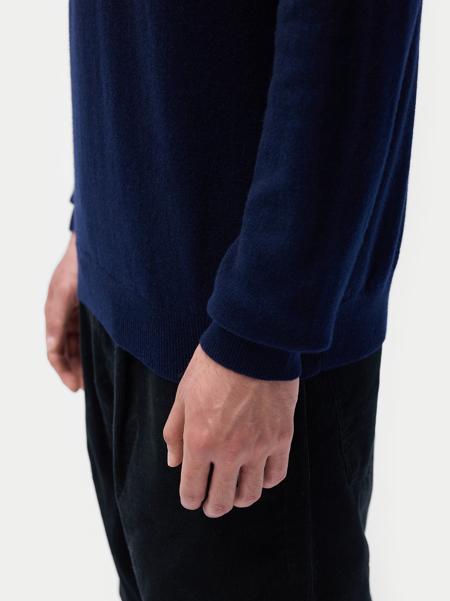 Maglione Basico Con Scollo A V In Cashmere 