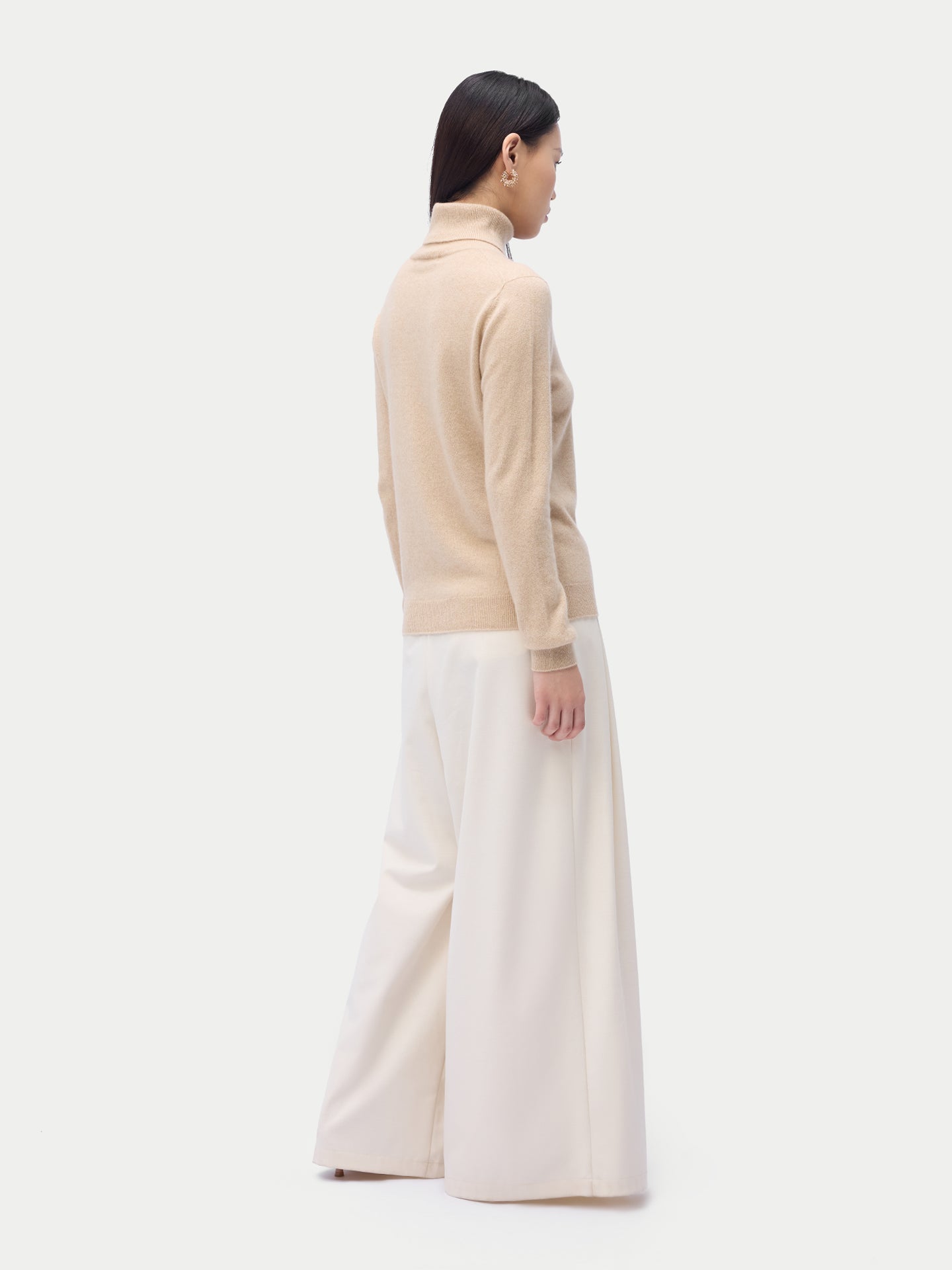 Essential Organic Cashmere Turtleneck Sweater