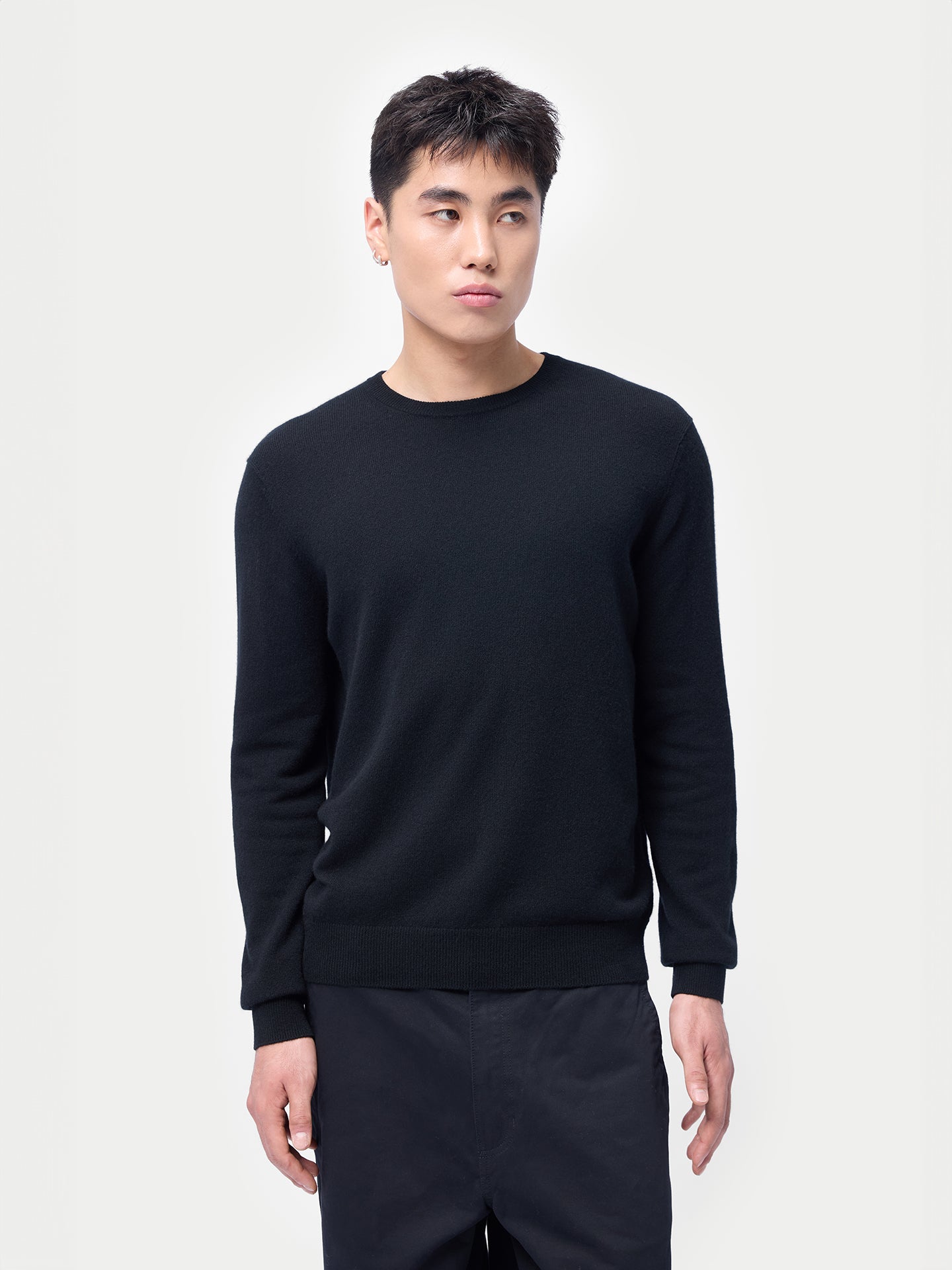 Základní kašmírový svetr s kulatým výstřihem