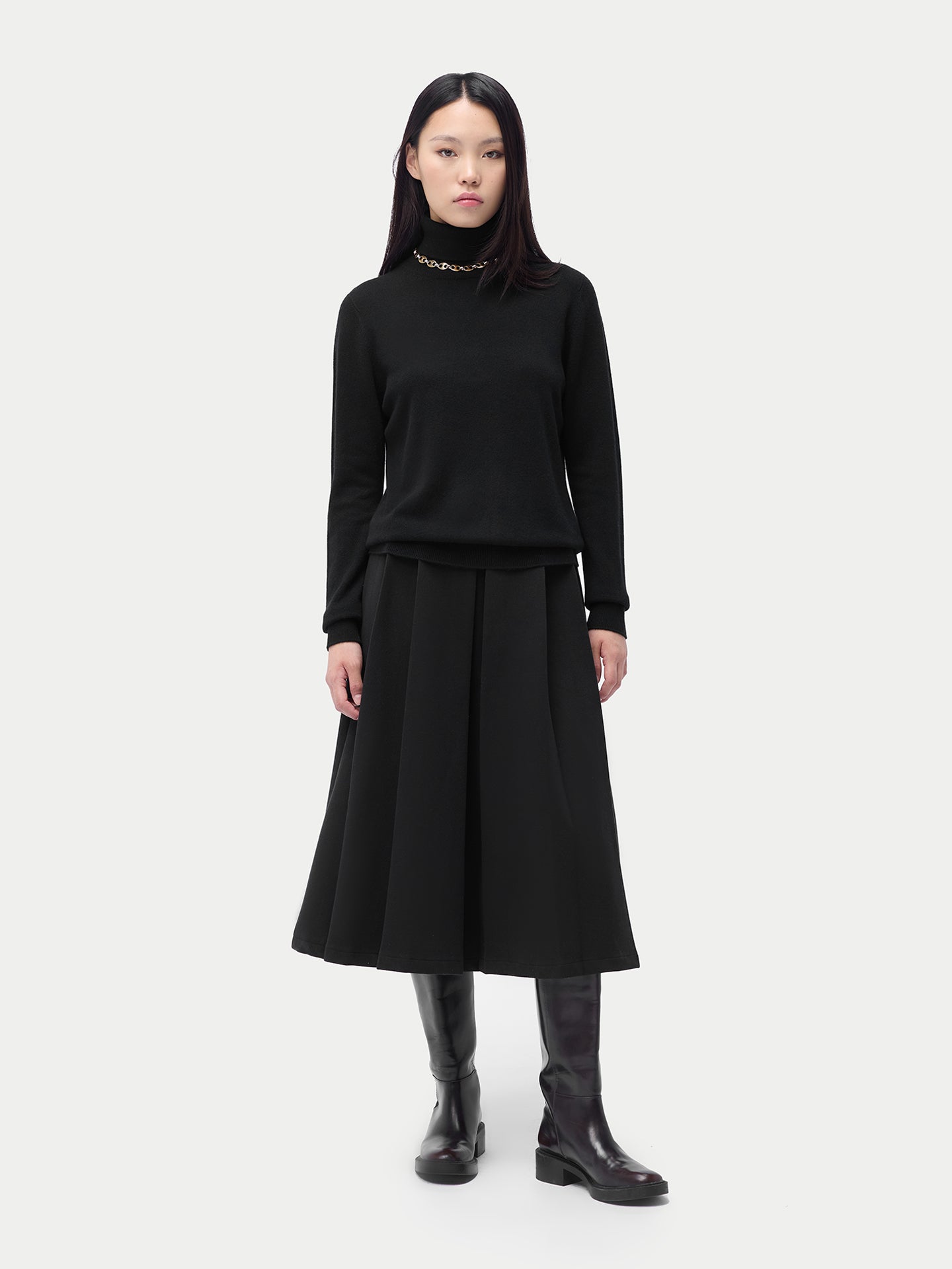 Essential Cashmere Turtleneck Sweater