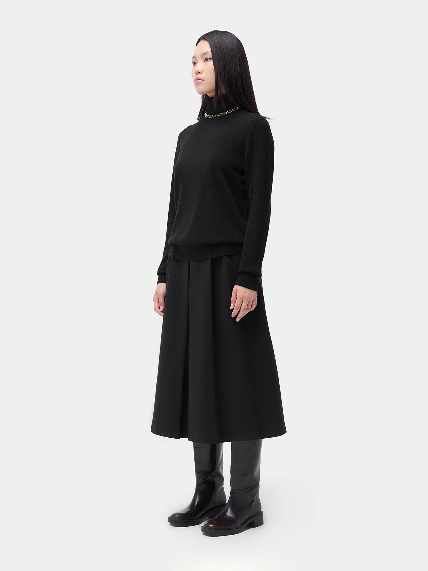 Essential Cashmere Turtleneck Sweater