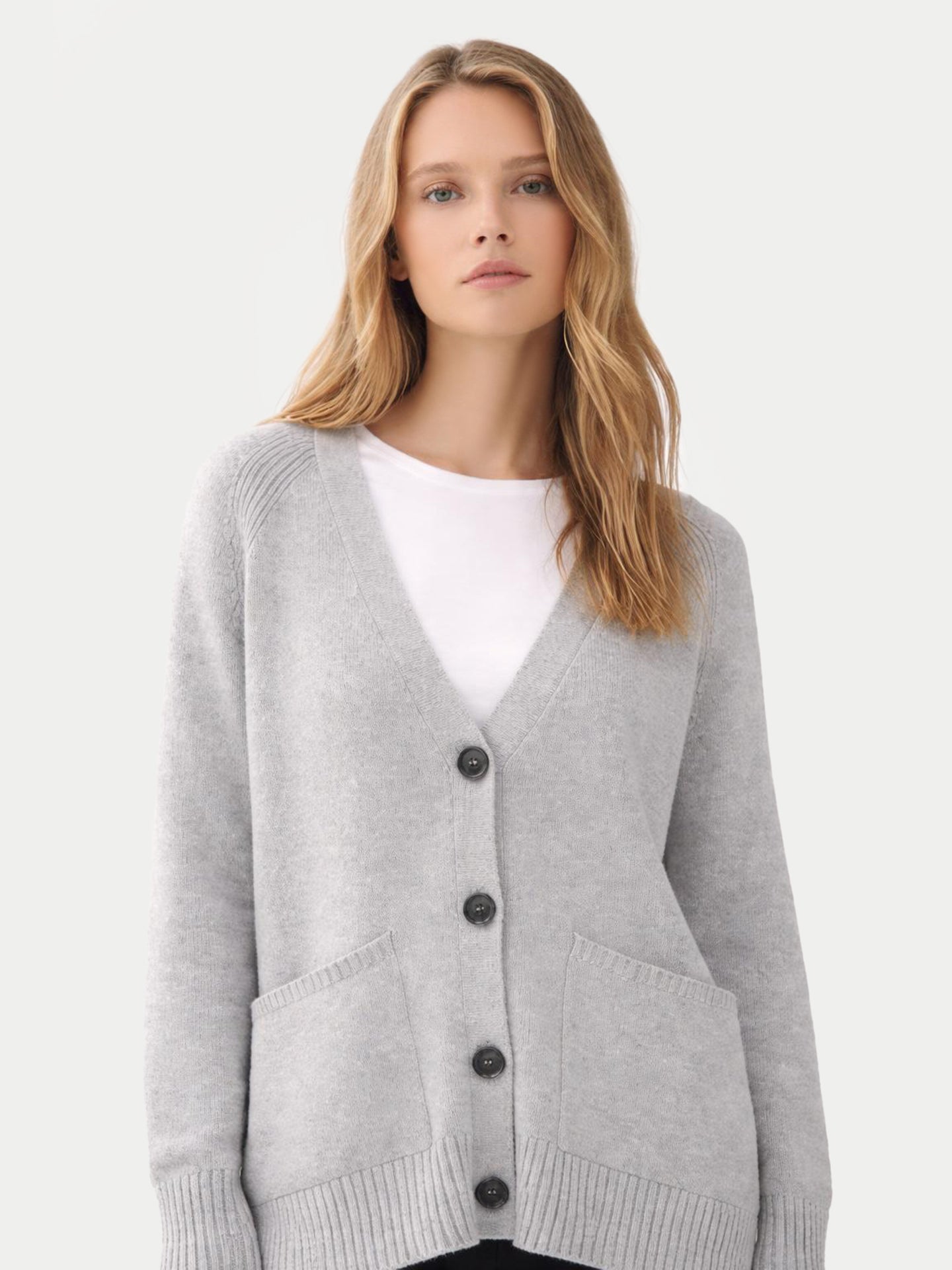 Cardigan in cashmere dalla vestibilità comoda