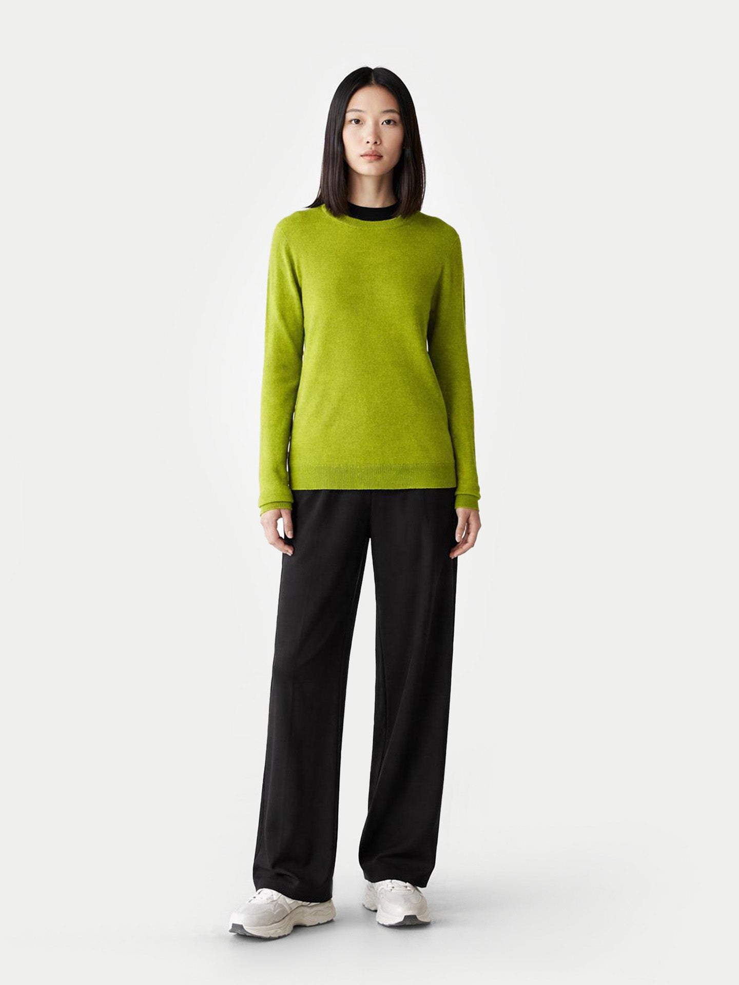 Essential Cashmere Crewneck Sweater Spinach Green - Gobi Cashmere