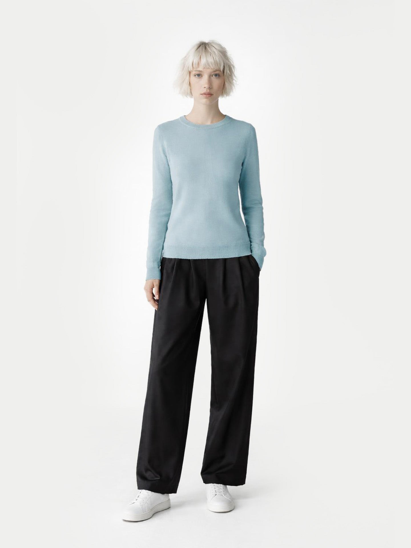 Essential Cashmere Crewneck Sweater Cloud Blue - Gobi Cashmere