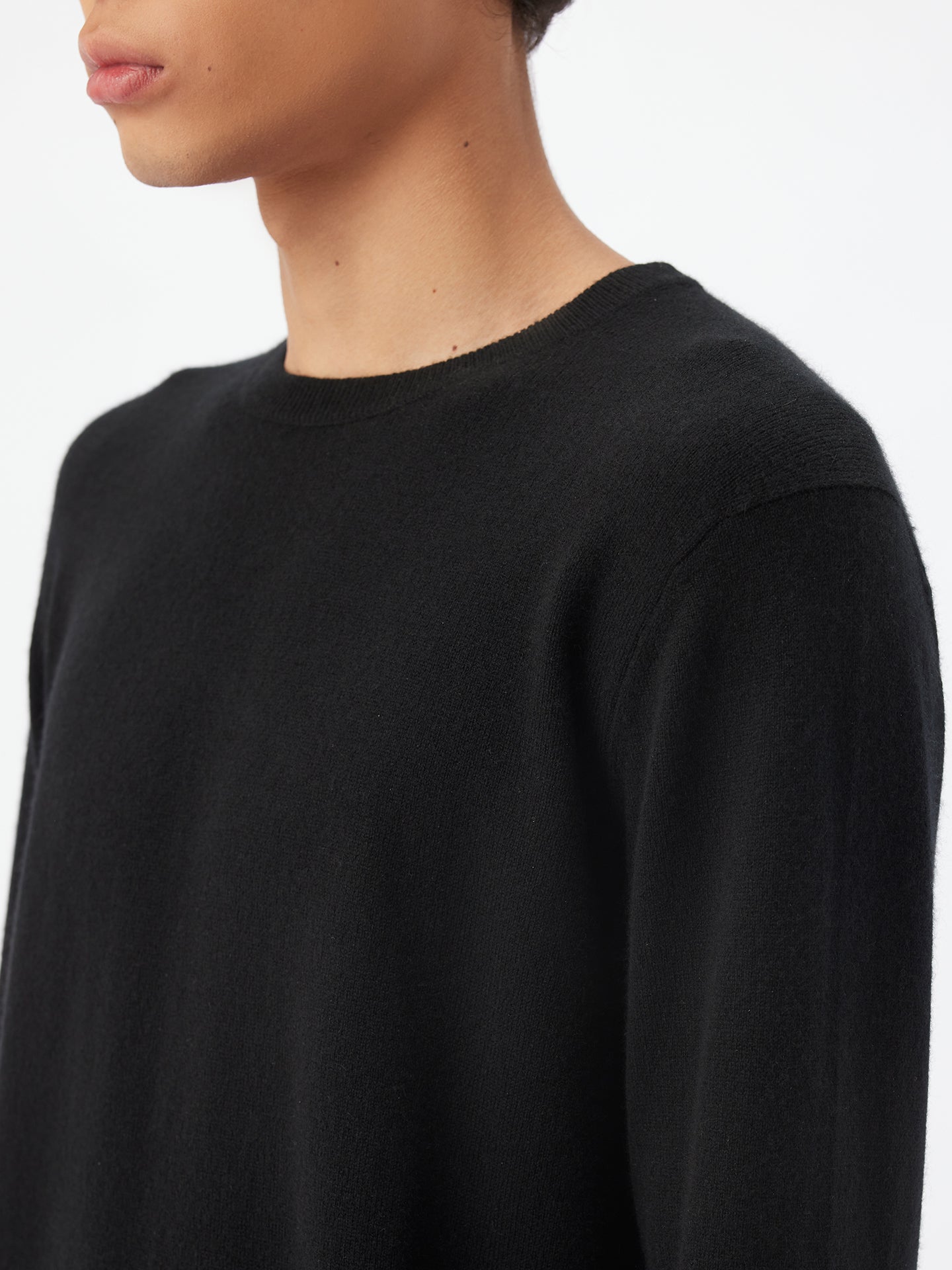 Men's Cashmere Basic Crew Neck Sweater Black - Gobi Cashmere