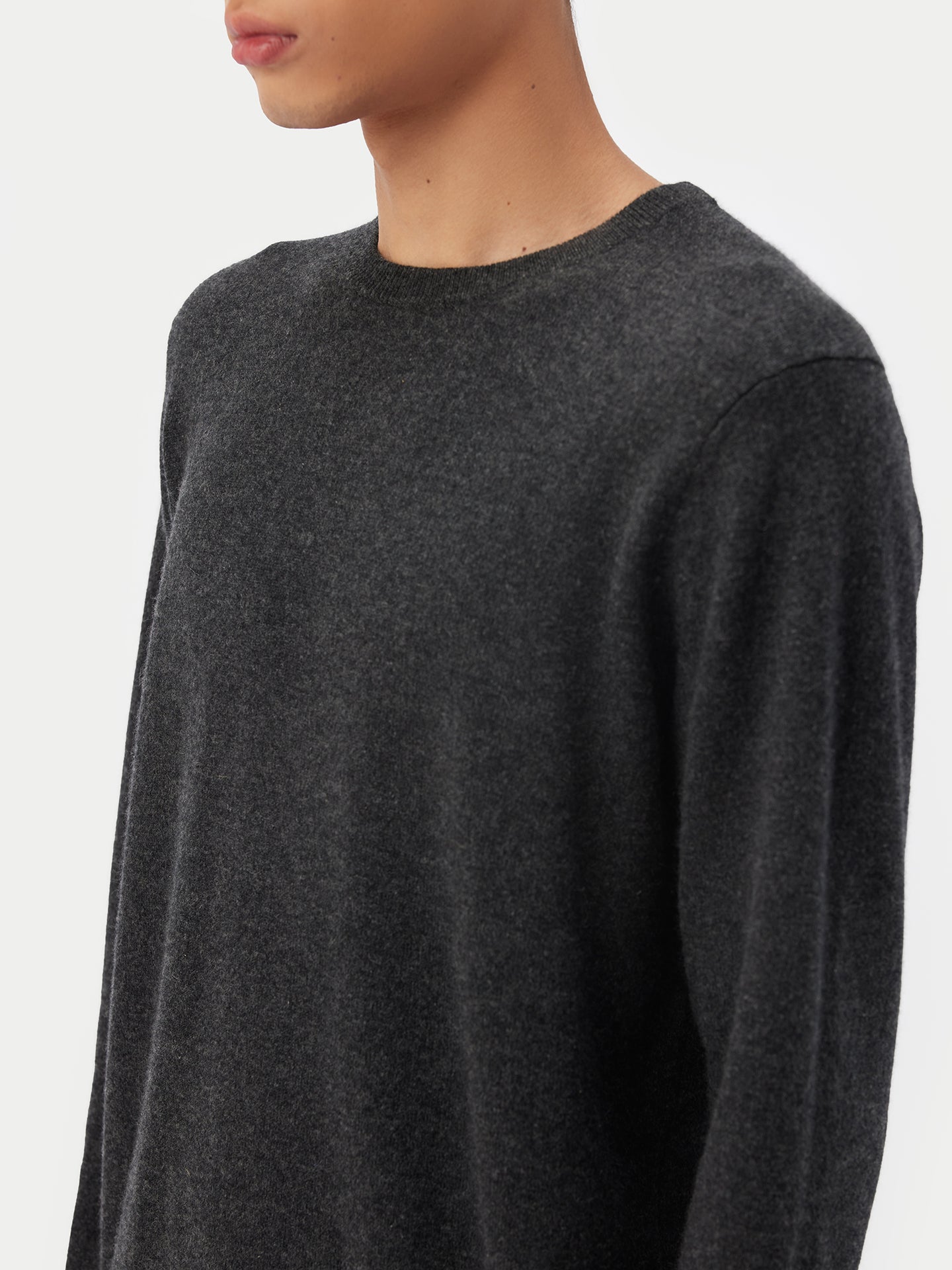 Men's Cashmere Basic Crew Neck Sweater Charcoal - Gobi Cashmere