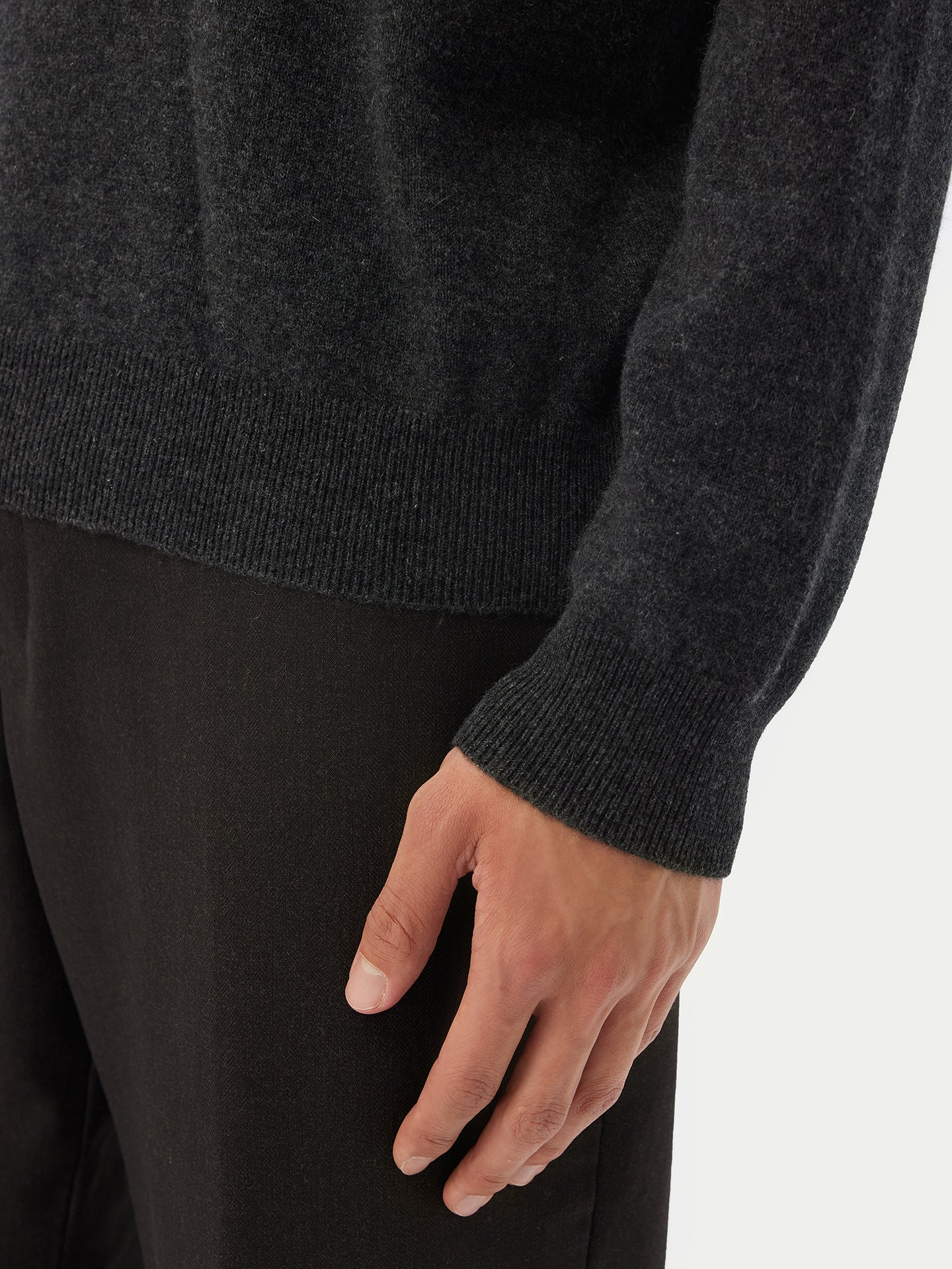 Men's Cashmere Basic Crew Neck Sweater Charcoal - Gobi Cashmere