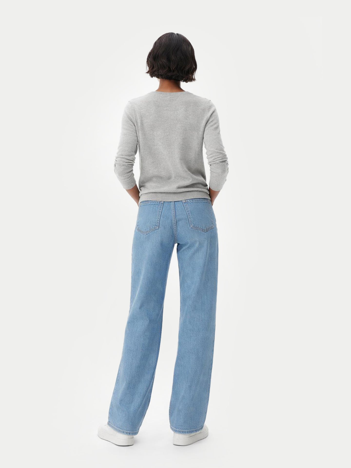 Essential Cashmere V-Neck Sweater Dawn Blue - Gobi Cashmere